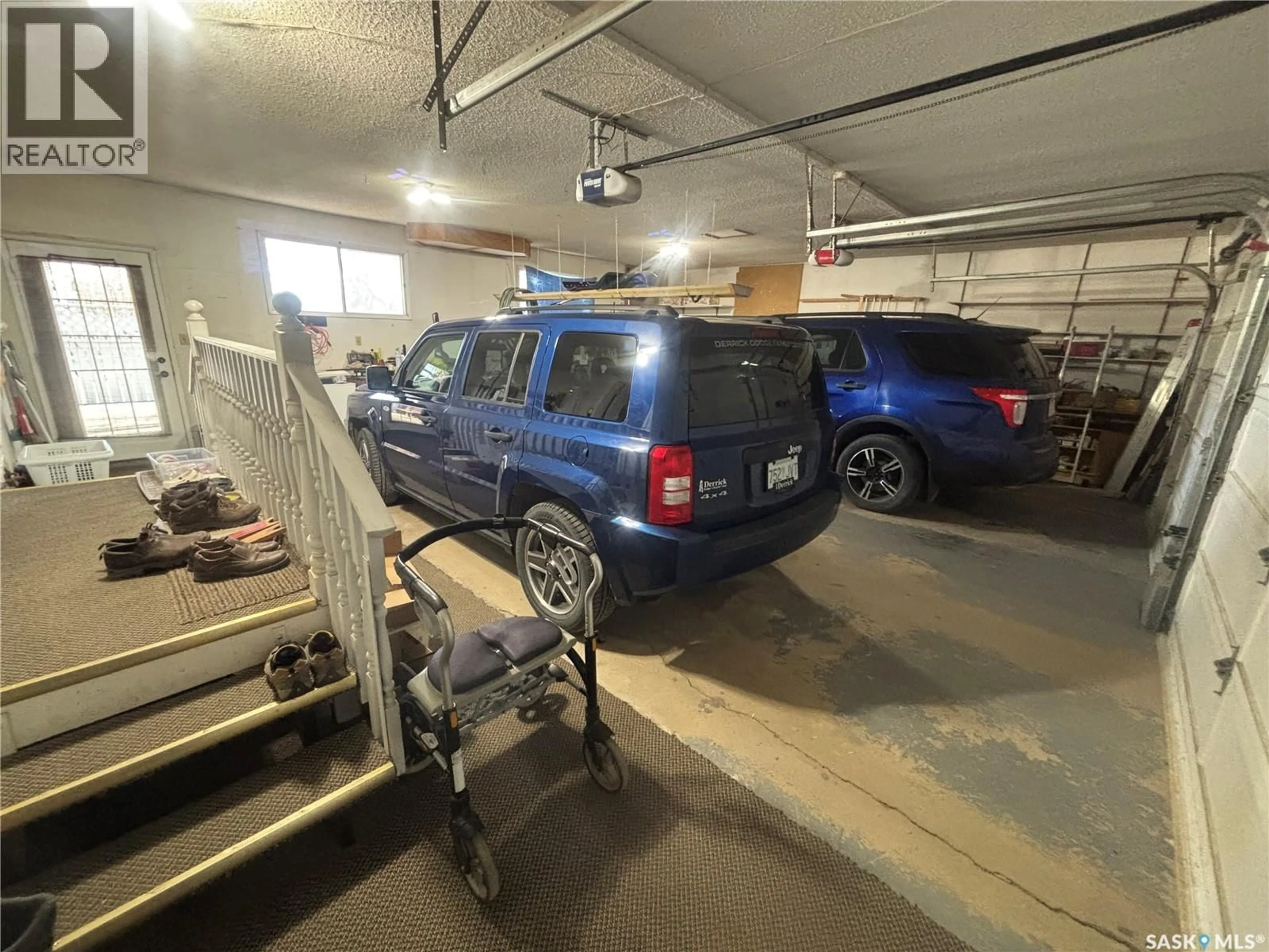 Indoor garage for 101 KENNEDY DRIVE, Melfort Saskatchewan S0E1A0