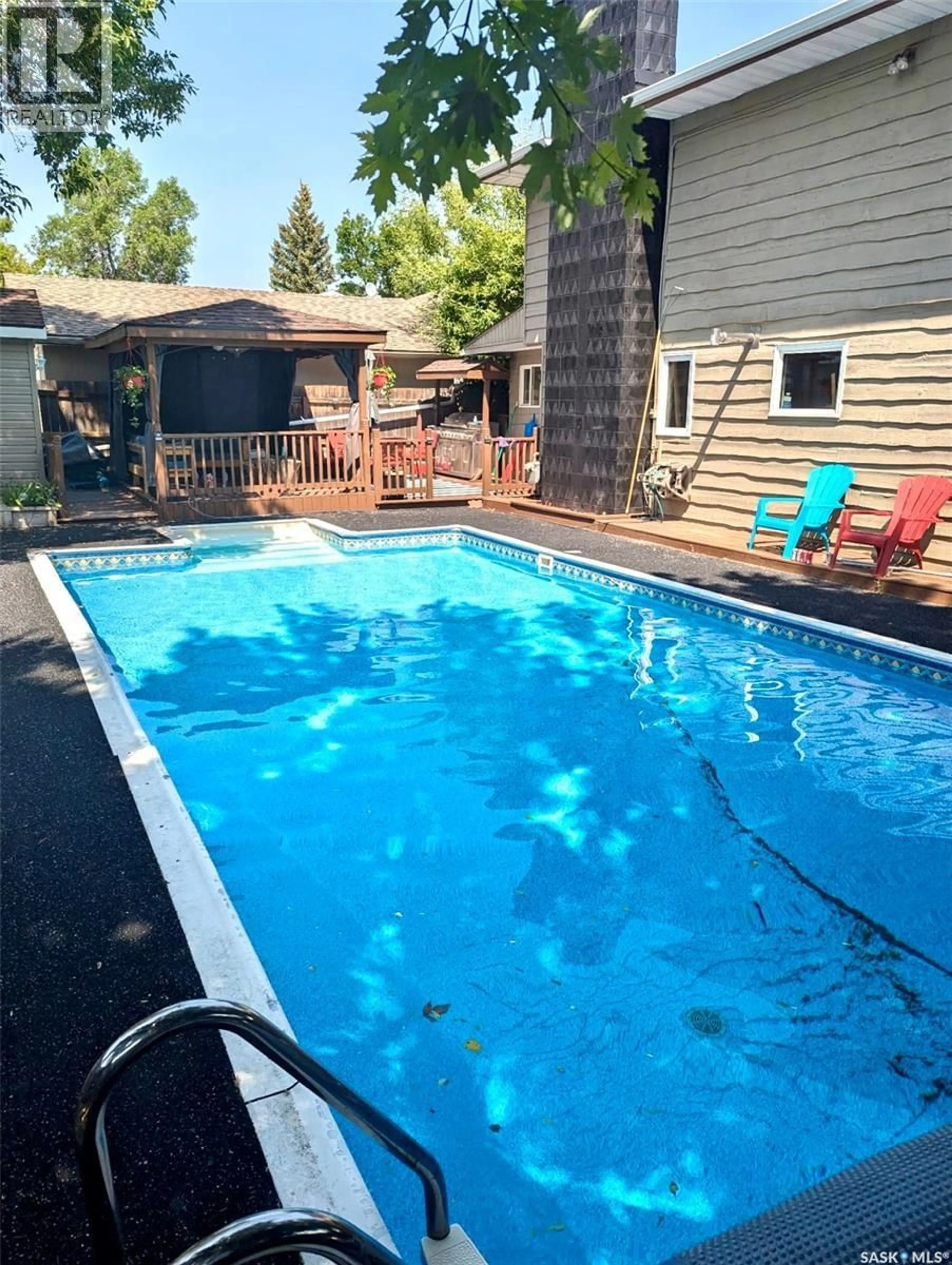 Pool for 182 LINCOLN DRIVE, Regina Saskatchewan S4S6R5
