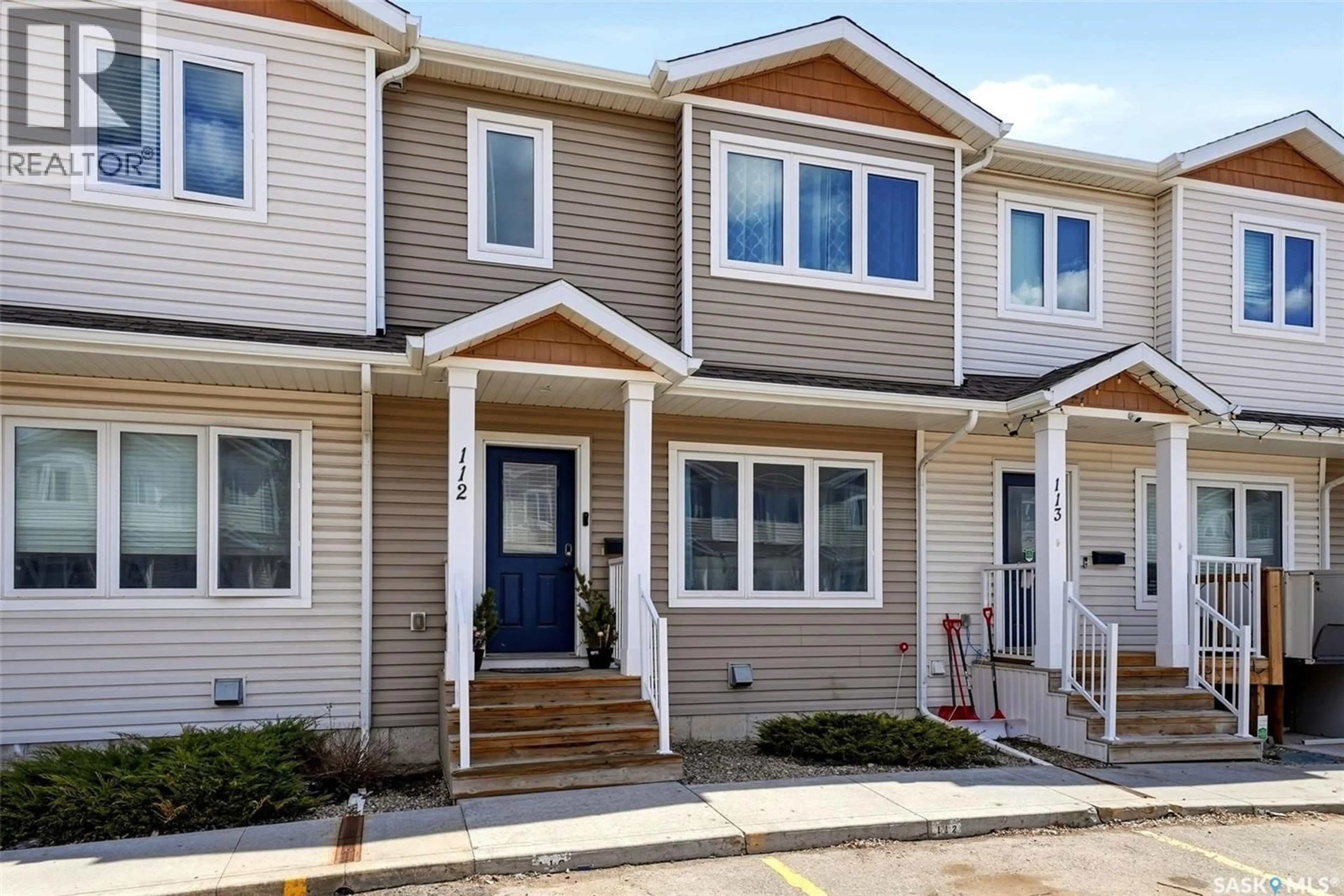 Home with vinyl exterior material, street for 112 - 4102 3RD AVENUE, Regina Saskatchewan S4R2B7
