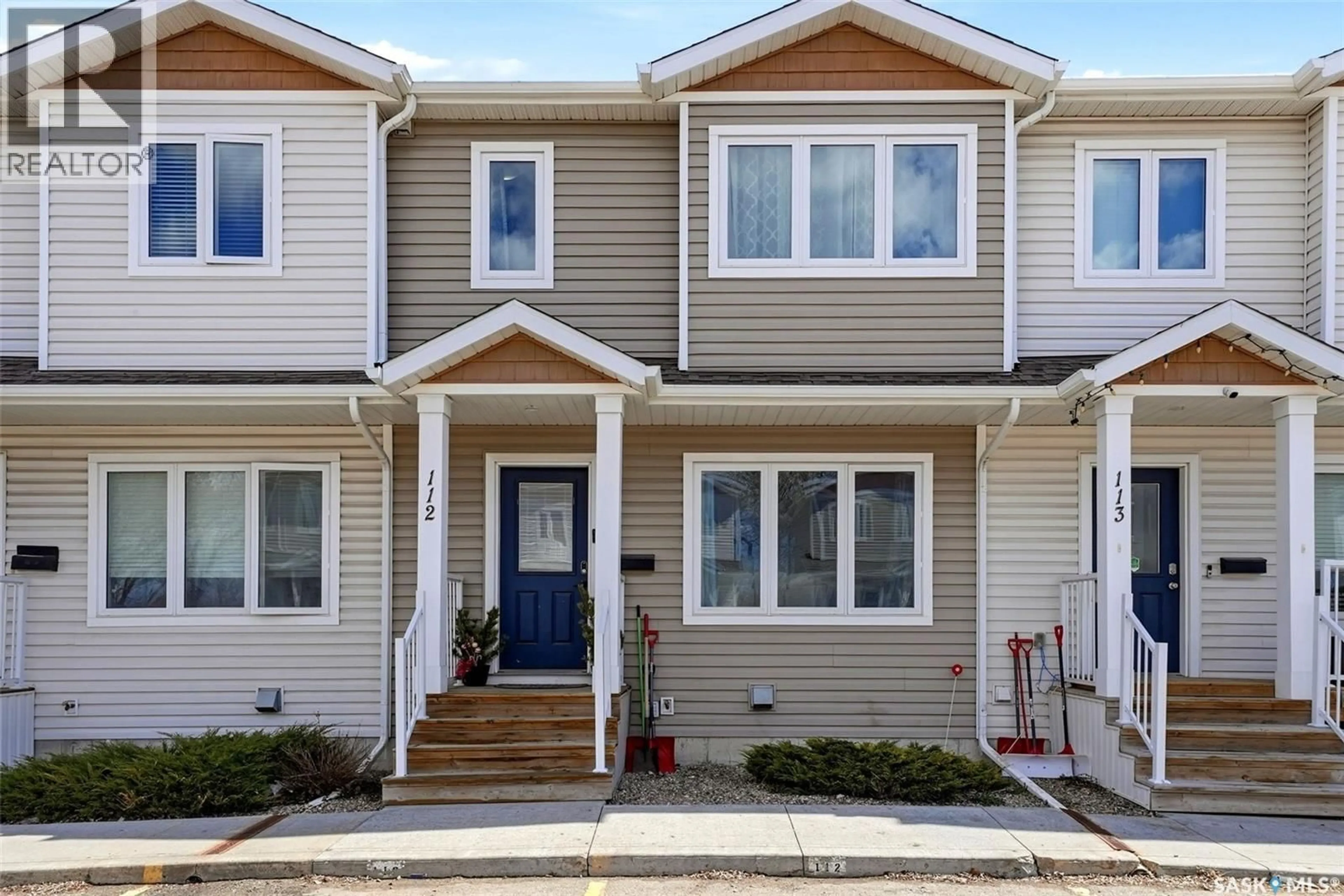 Home with vinyl exterior material, street for 112 - 4102 3RD AVENUE, Regina Saskatchewan S4R2B7