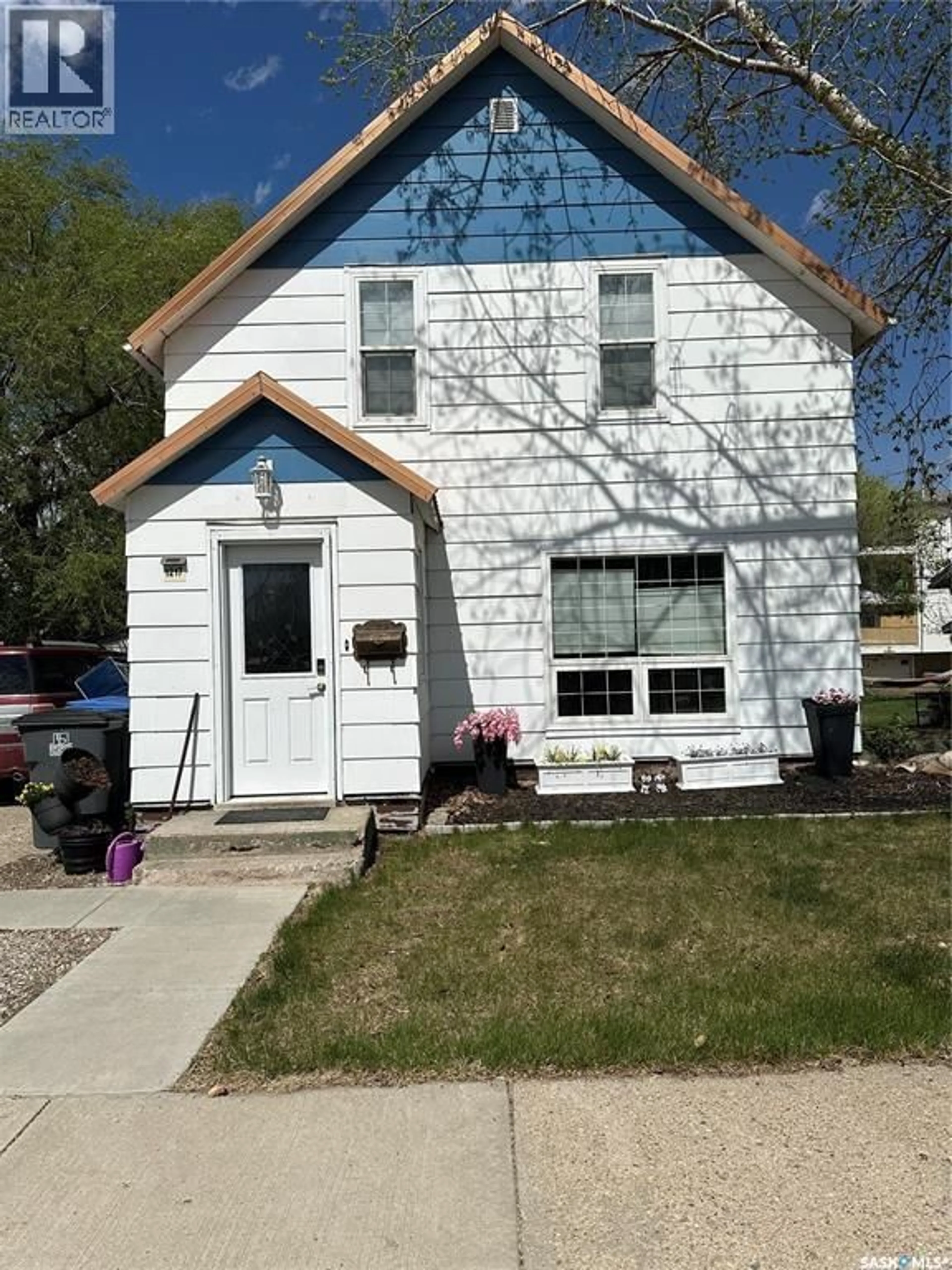Home with vinyl exterior material, street for 1217 2ND STREET, Estevan Saskatchewan S4A0M1