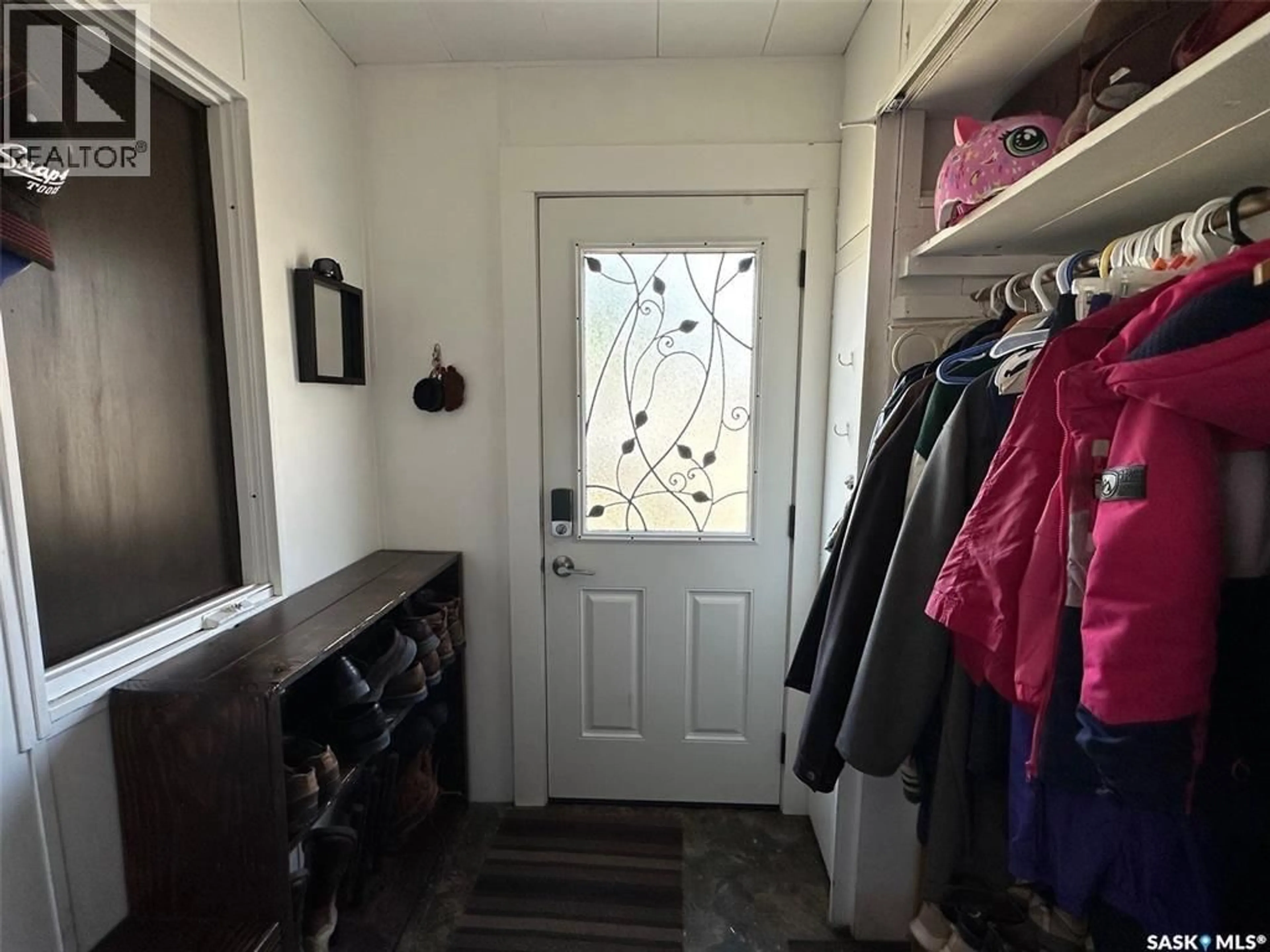 Indoor entryway for 1217 2ND STREET, Estevan Saskatchewan S4A0M1