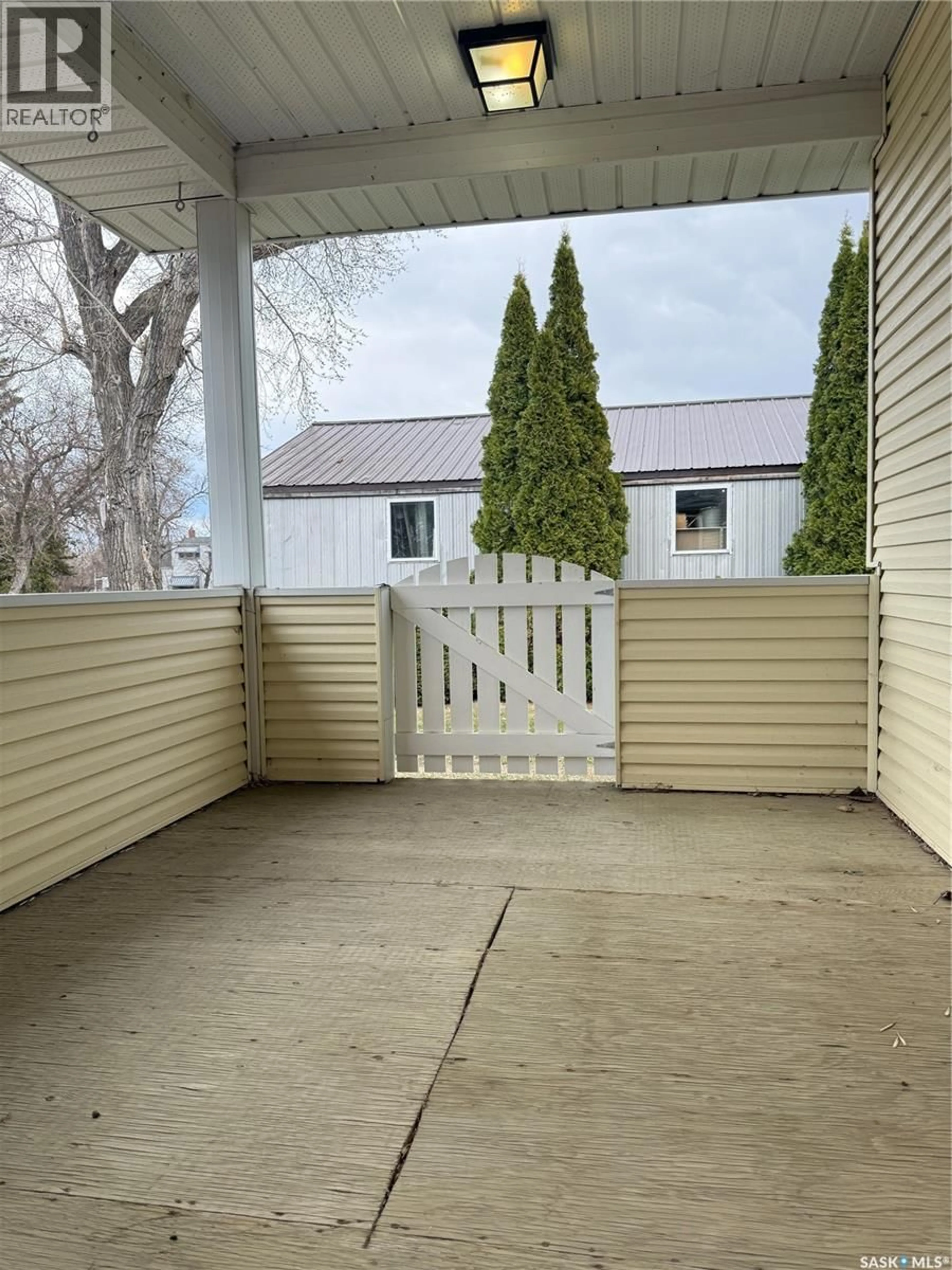 Patio, street for 209 4TH AVENUE, Melville Saskatchewan S0A2P0