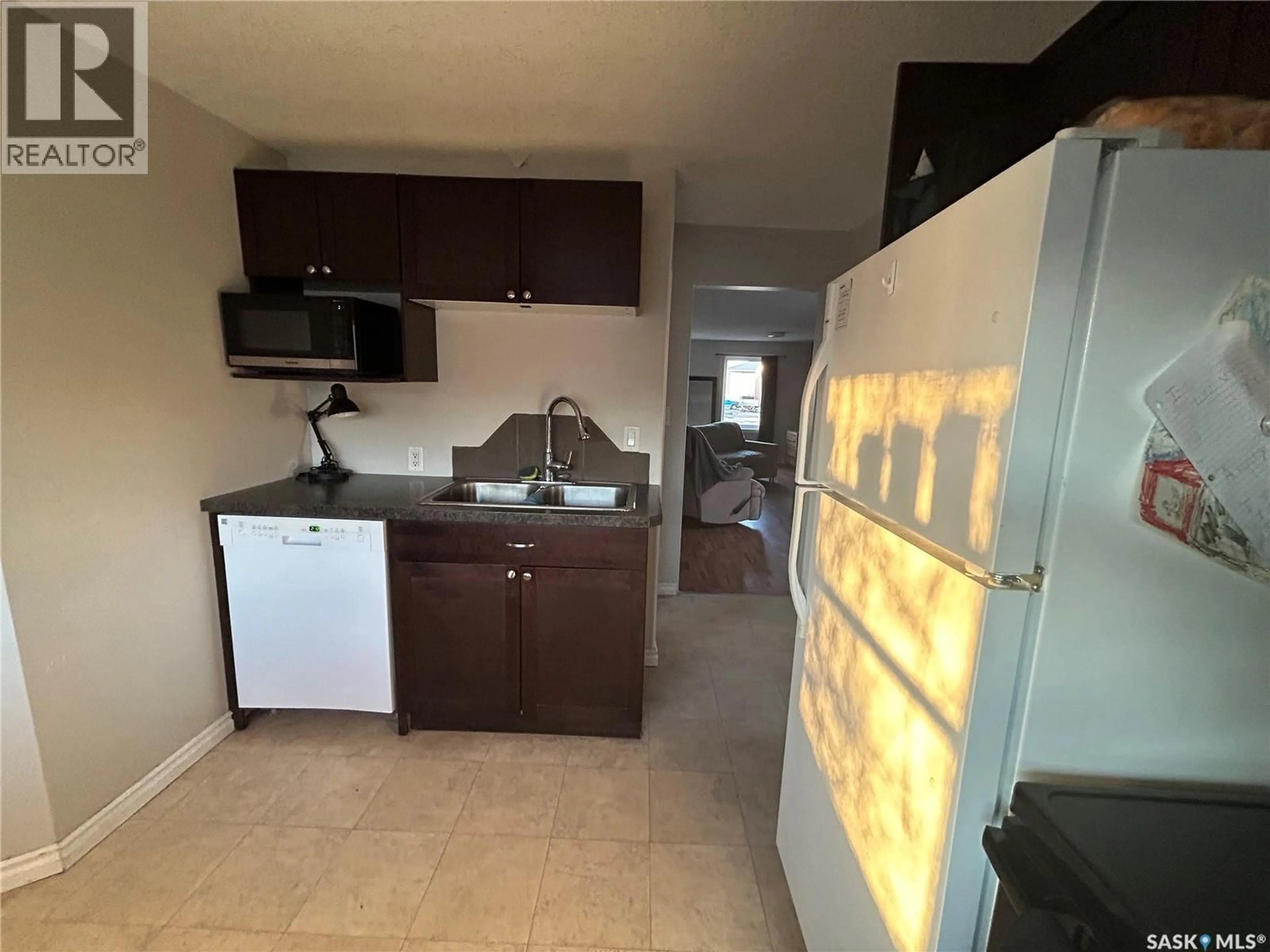 Standard kitchen, ceramic/tile floor for 610 FIFTH STREET, Estevan Saskatchewan S4A0Y5