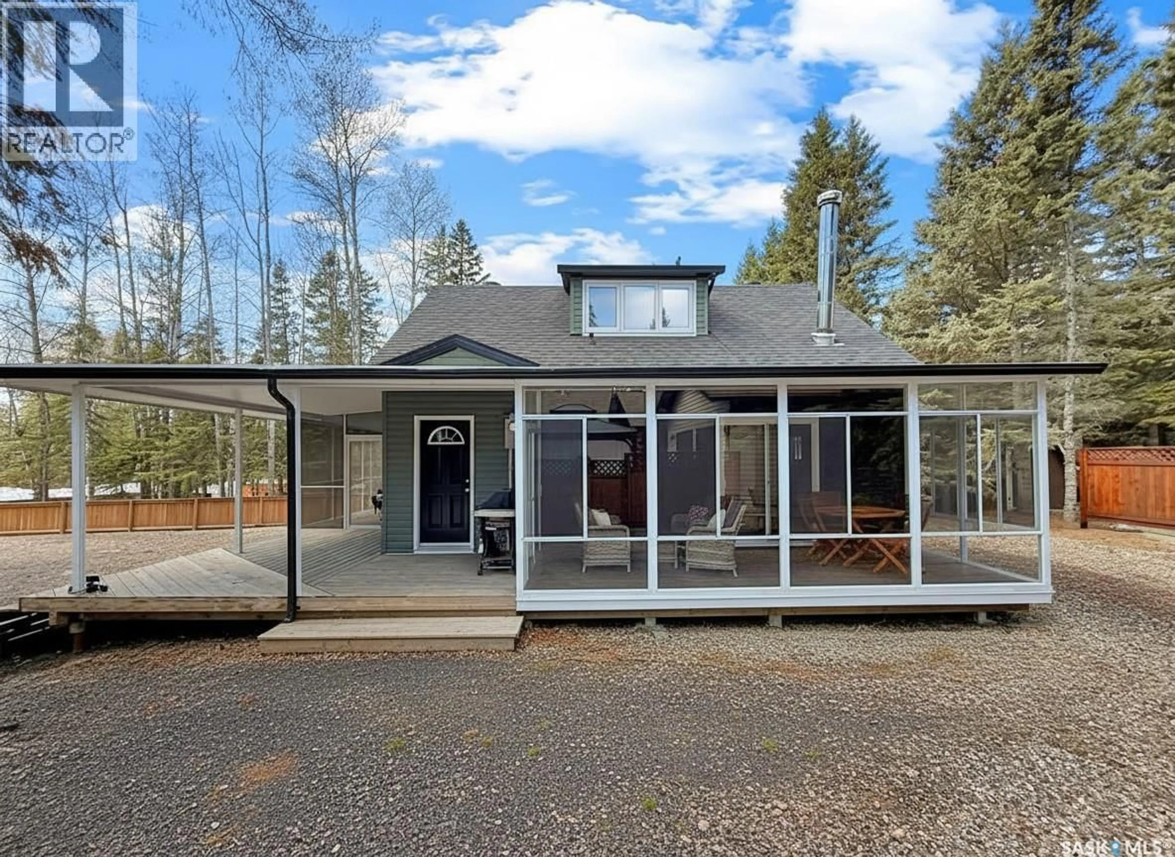 Home with vinyl exterior material, unknown for 11 WHITE PINE PLACE, Candle Lake Saskatchewan S0J3E0