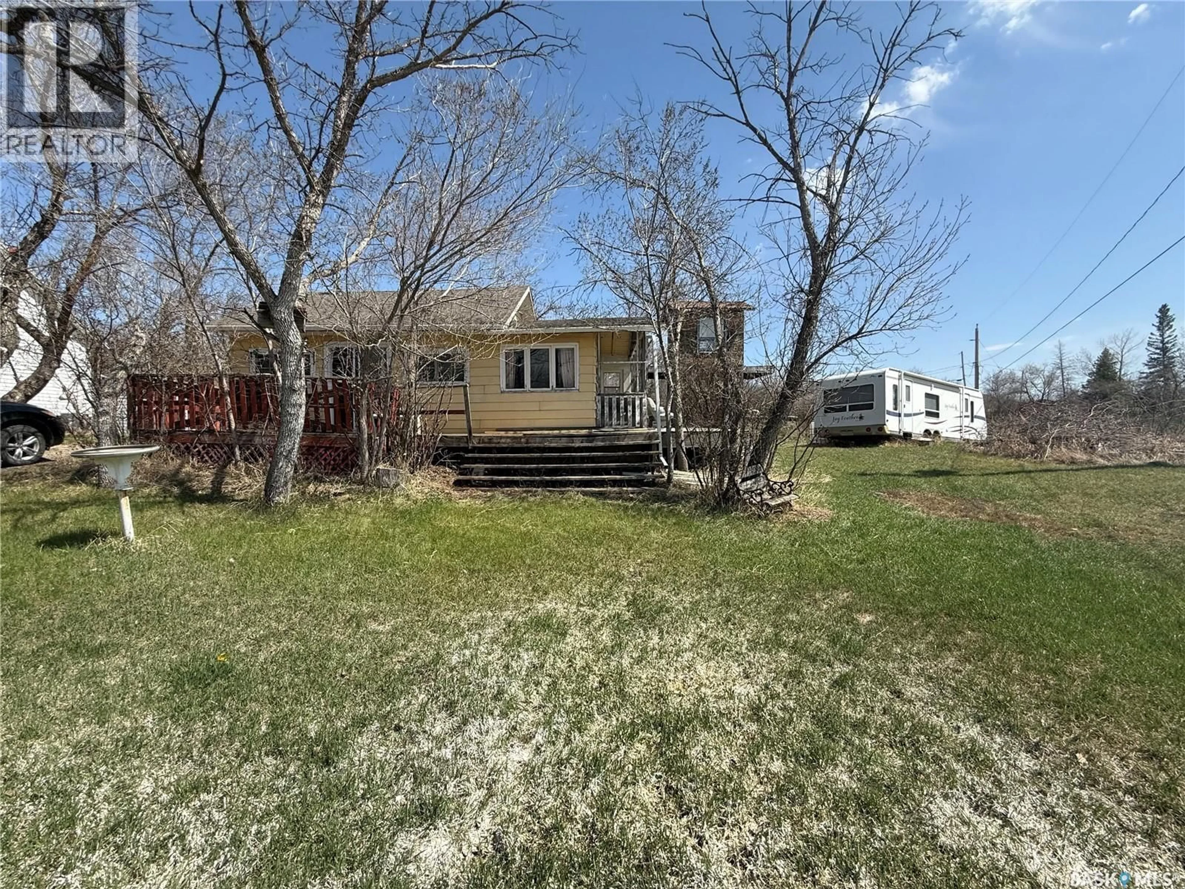A pic from outside/outdoor area/front of a property/back of a property/a pic from drone, street for 407 IDYLEWYLDE AVENUE, Saskatchewan Beach Saskatchewan S0G4L0