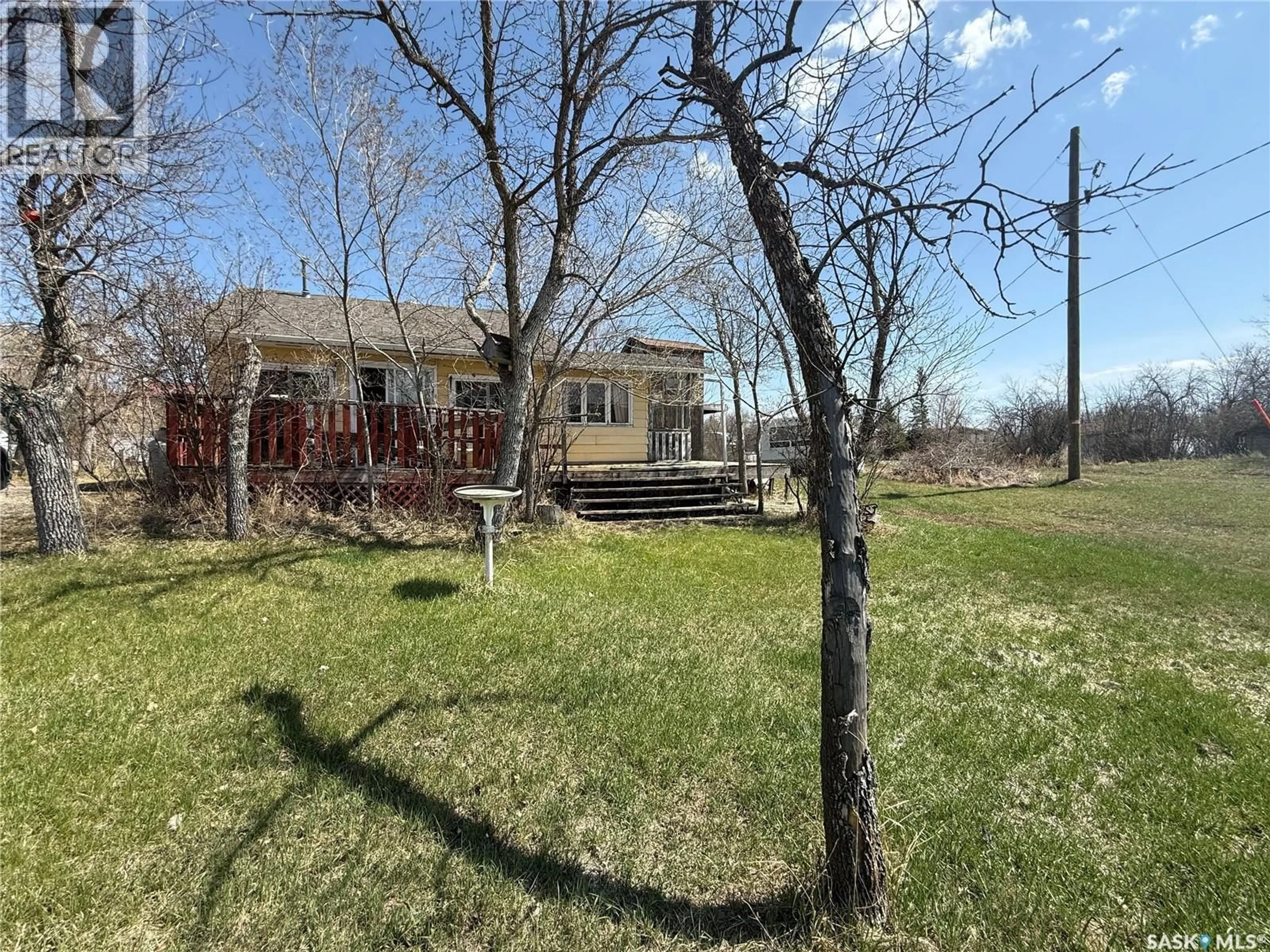 A pic from outside/outdoor area/front of a property/back of a property/a pic from drone, unknown for 407 IDYLEWYLDE AVENUE, Saskatchewan Beach Saskatchewan S0G4L0