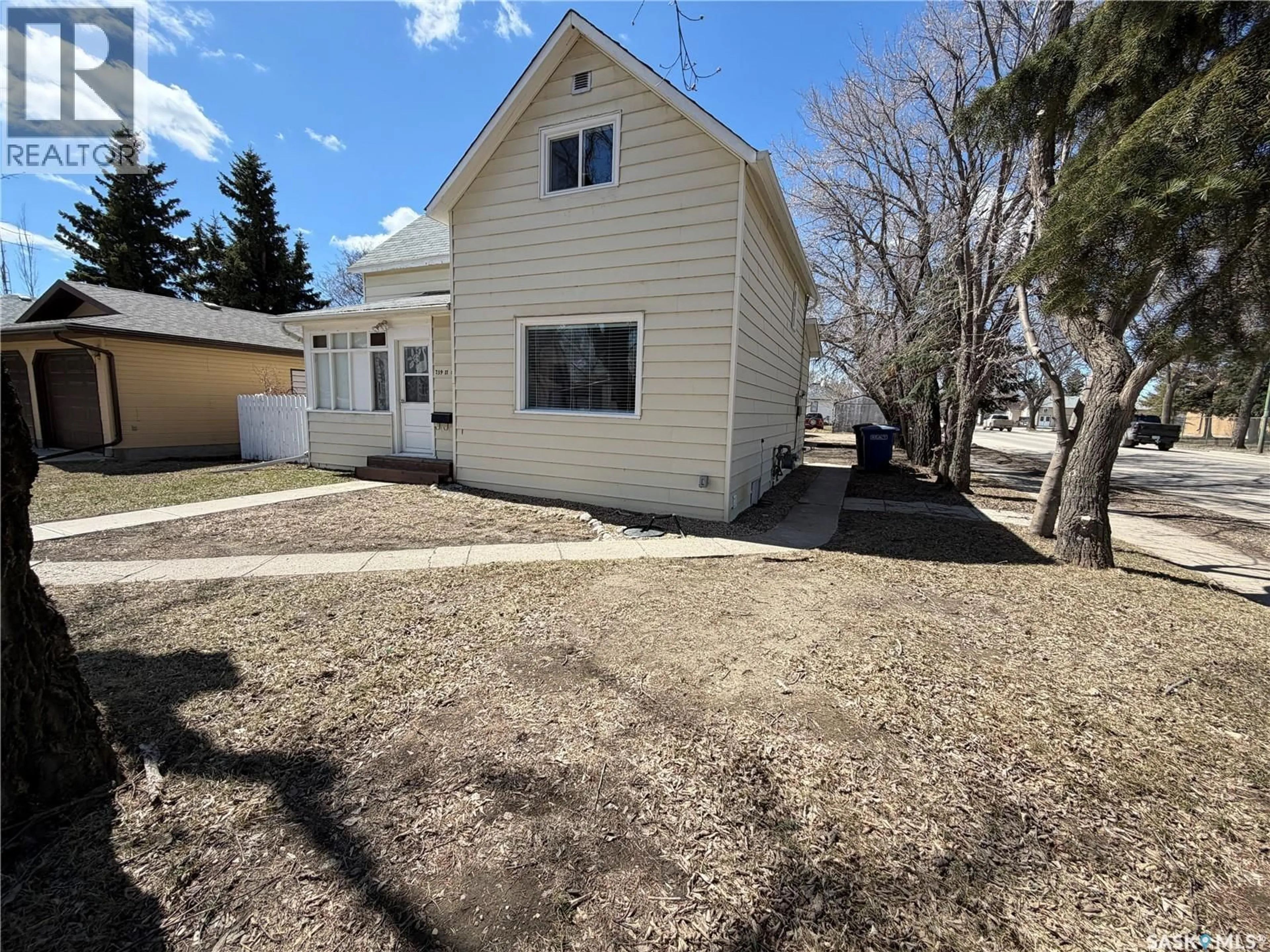 A pic from outside/outdoor area/front of a property/back of a property/a pic from drone, street for 739 11TH STREET, Humboldt Saskatchewan S0K2A0
