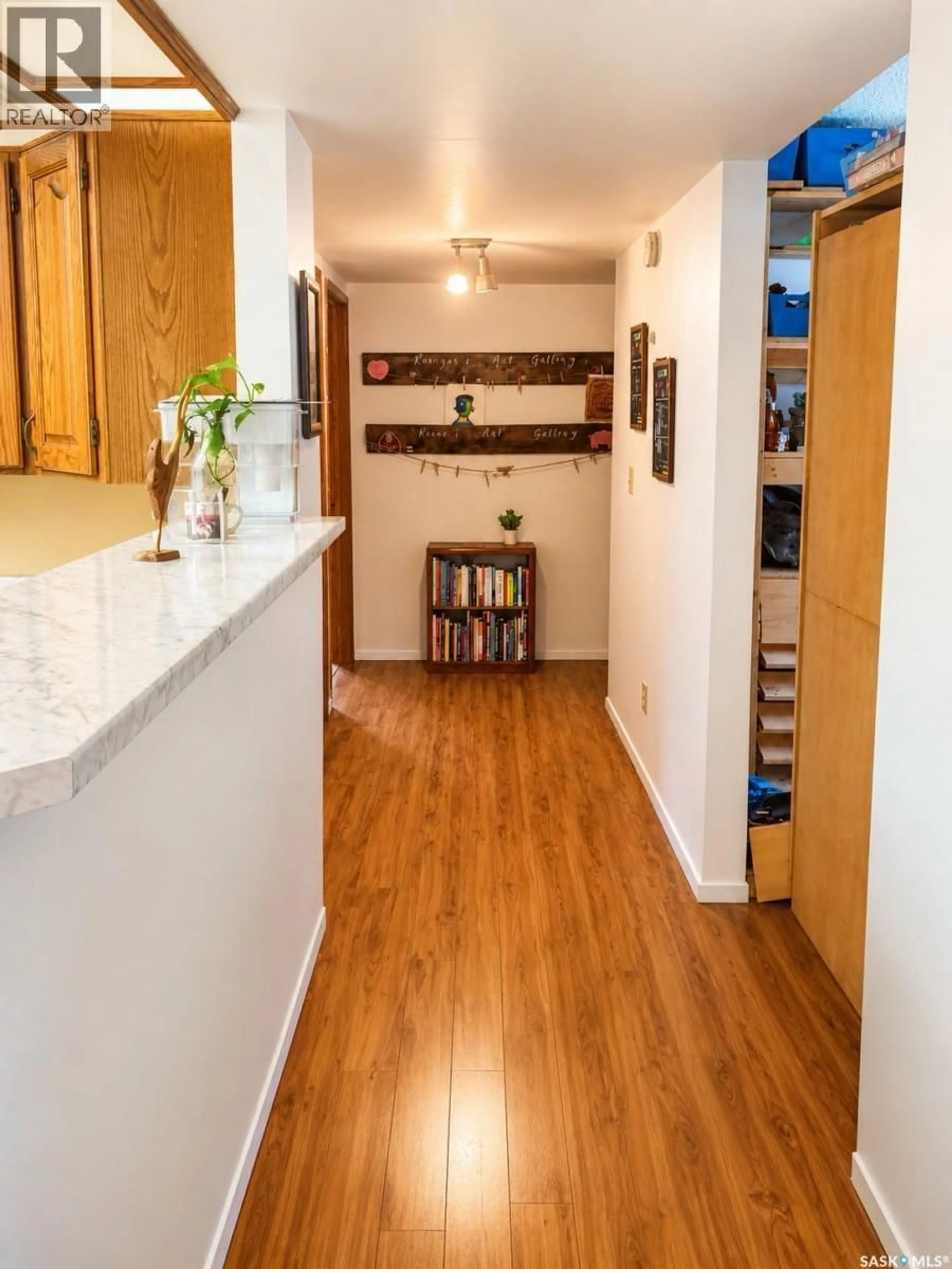 Indoor entryway for 102 - 419 MAIN STREET, Saskatoon Saskatchewan S7N0B9