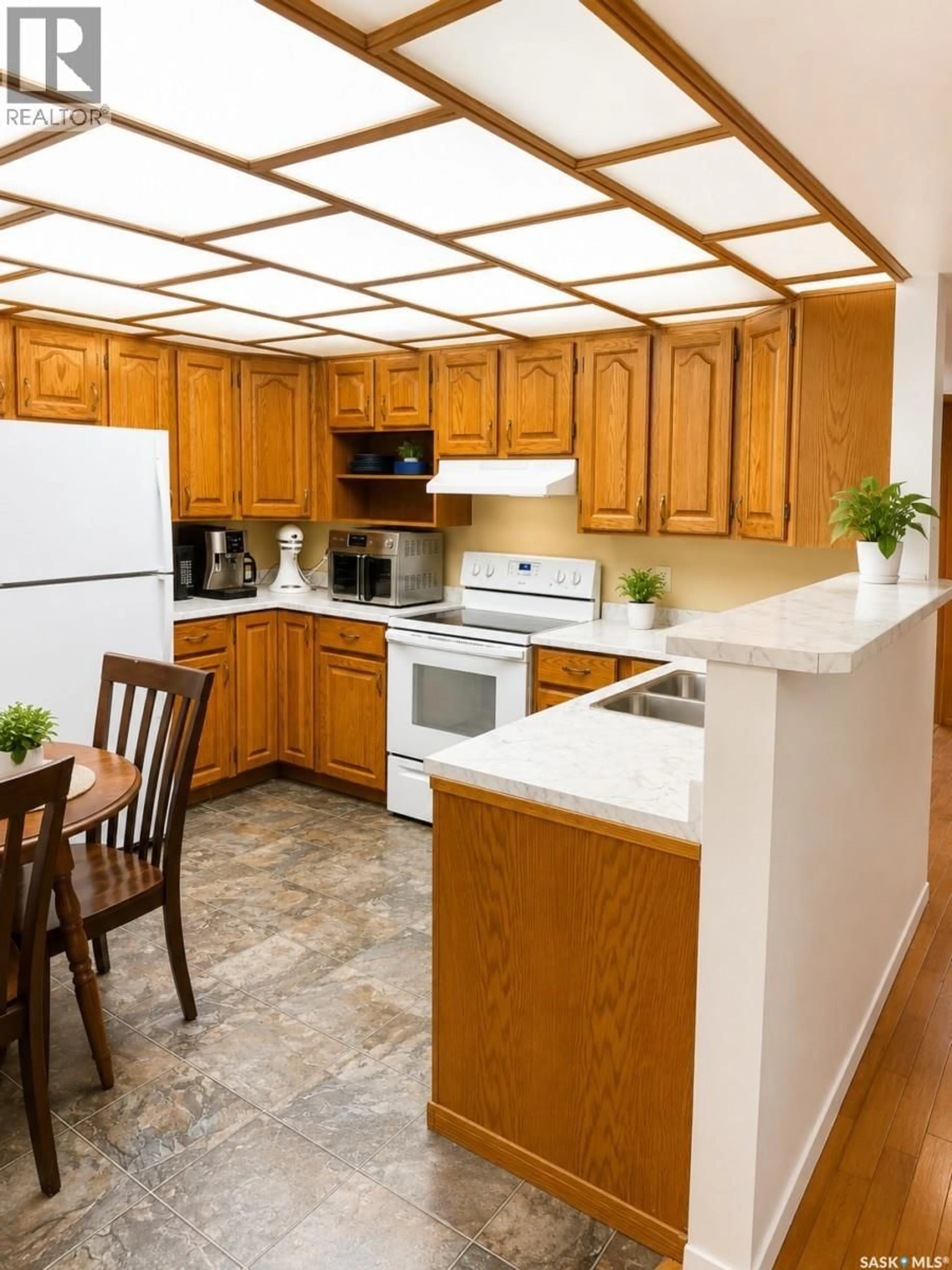 Open concept kitchen, unknown for 102 - 419 MAIN STREET, Saskatoon Saskatchewan S7N0B9