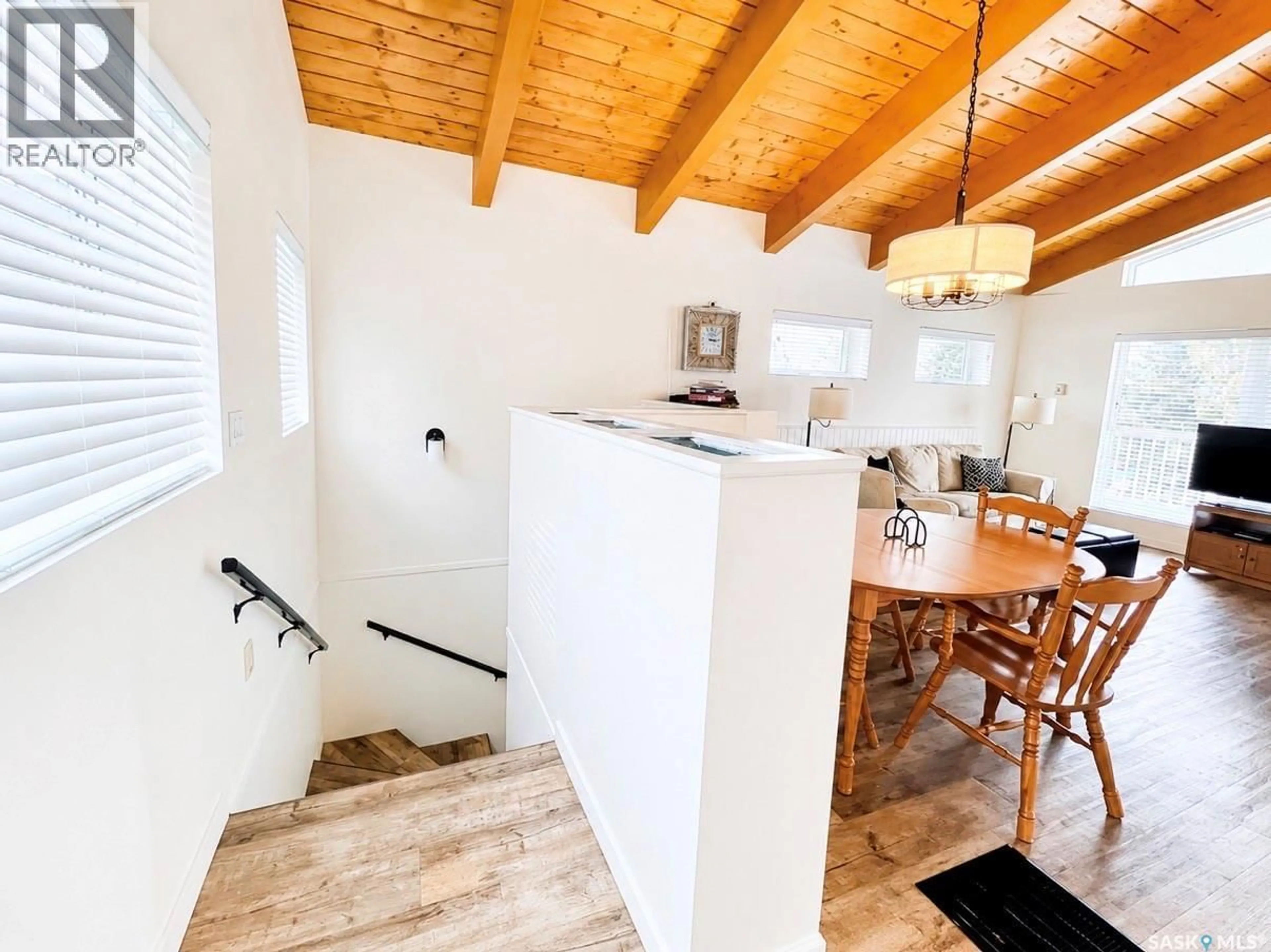 Open concept kitchen, wood/laminate floor for 45 MAINPRIZE BAY, Maple Bush Rm No. 224 Saskatchewan S0H3P0