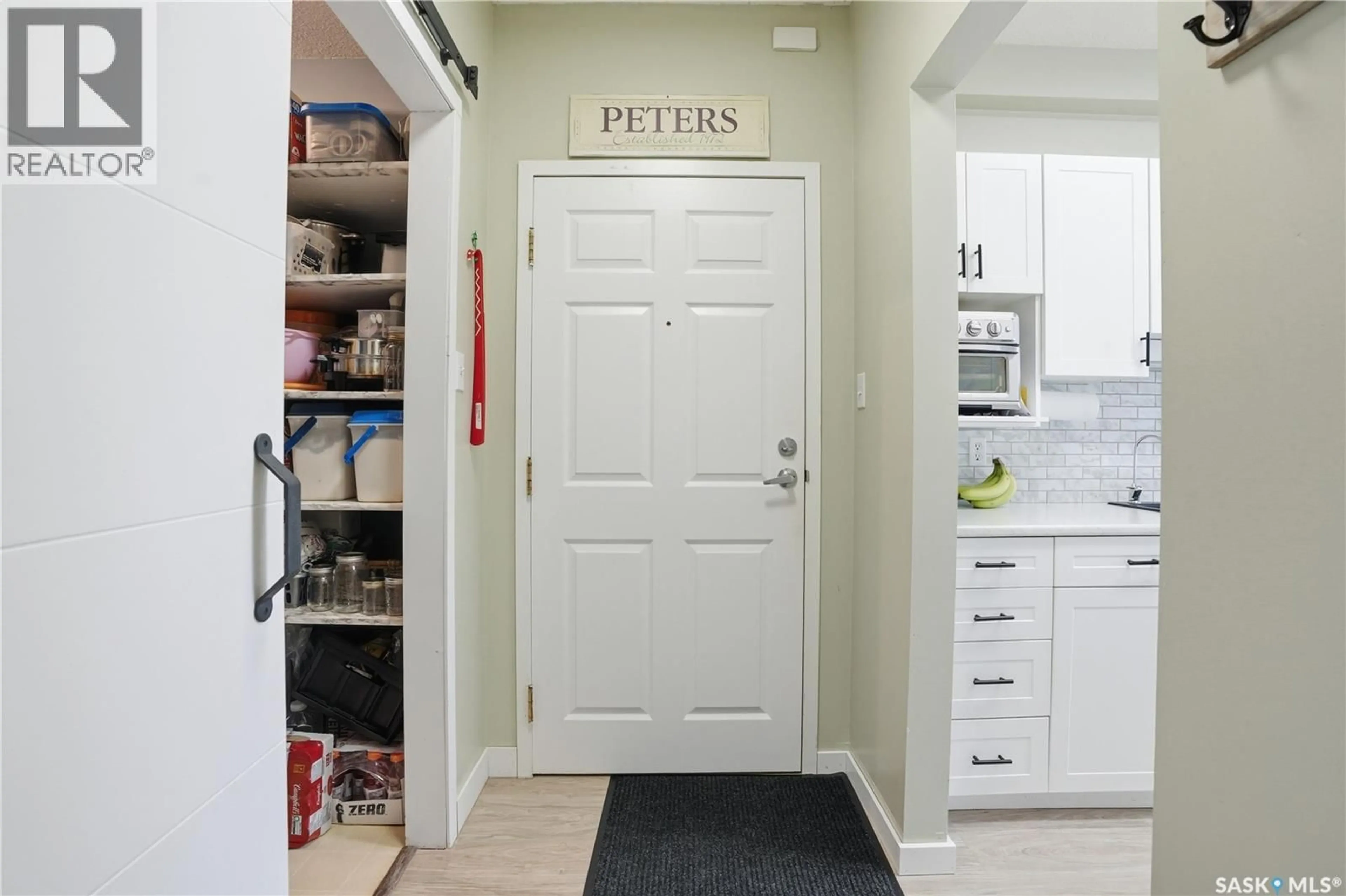Indoor entryway for 102 206 PIONEER PLACE, Warman Saskatchewan S0K4S0