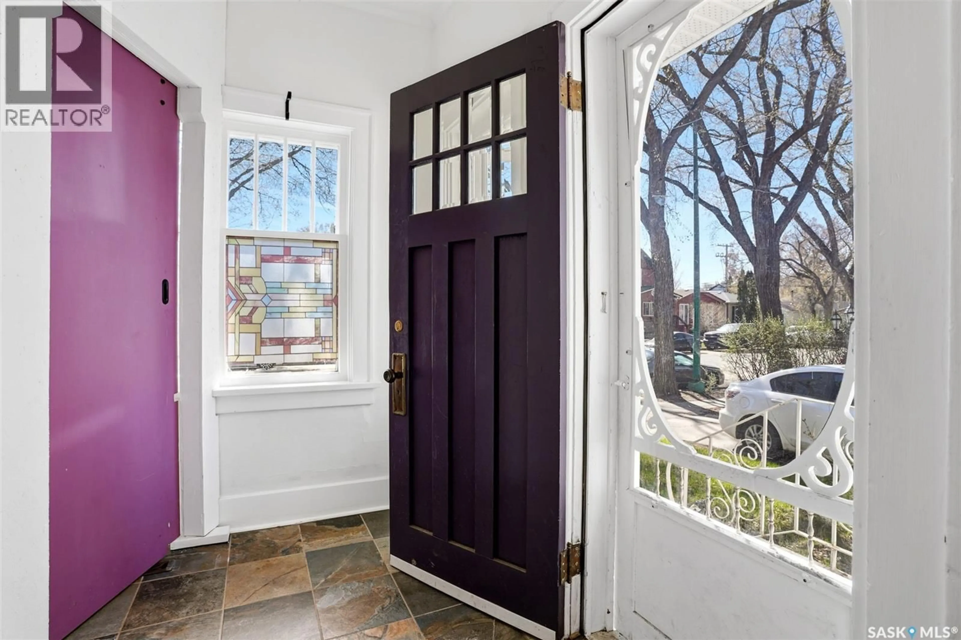 Indoor entryway for 2336 WINNIPEG STREET, Regina Saskatchewan S4P1H3