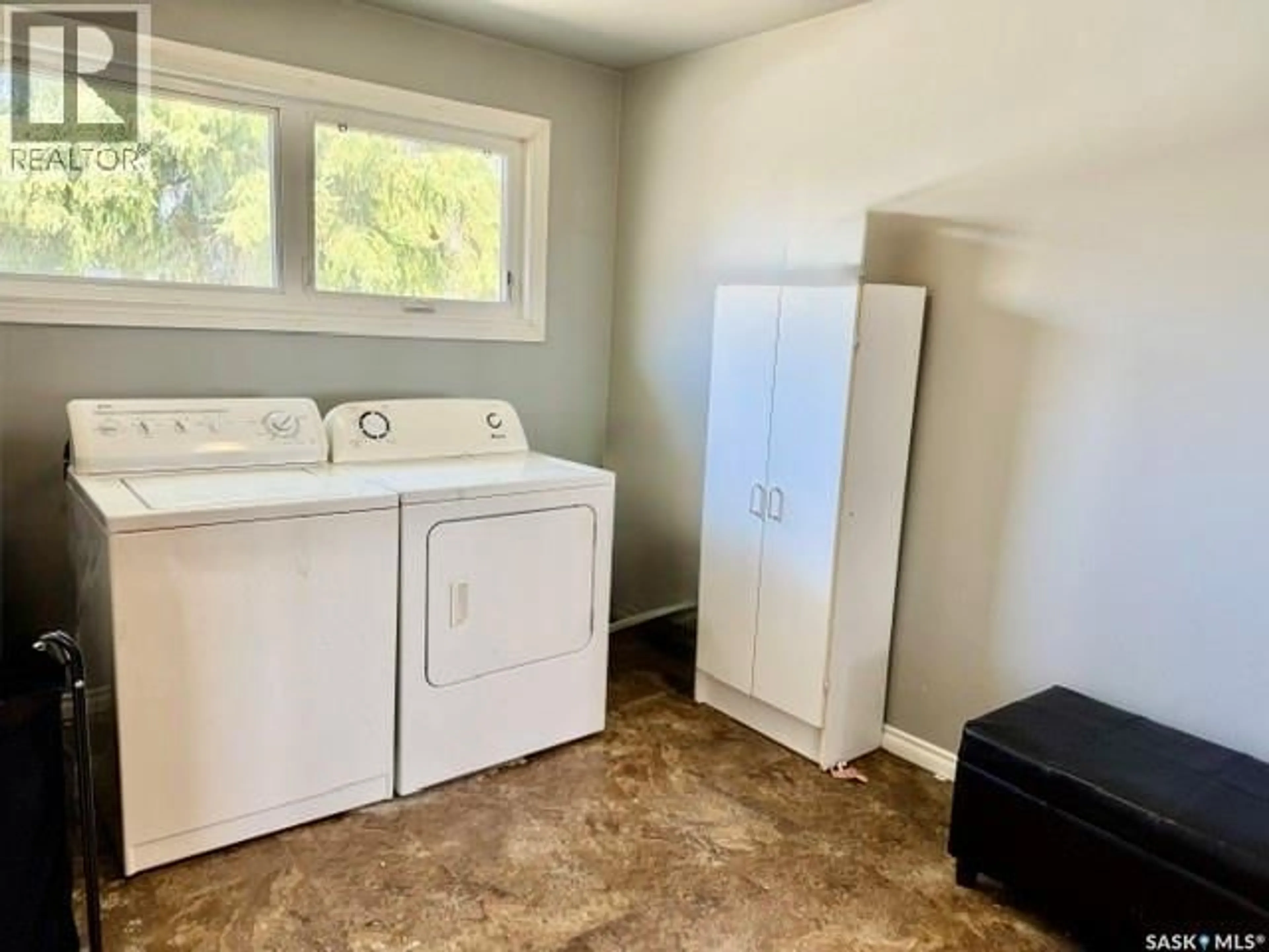 Laundry room for DICKSON ACREAGE, Lakeside Rm No. 338 Saskatchewan S0K4V0