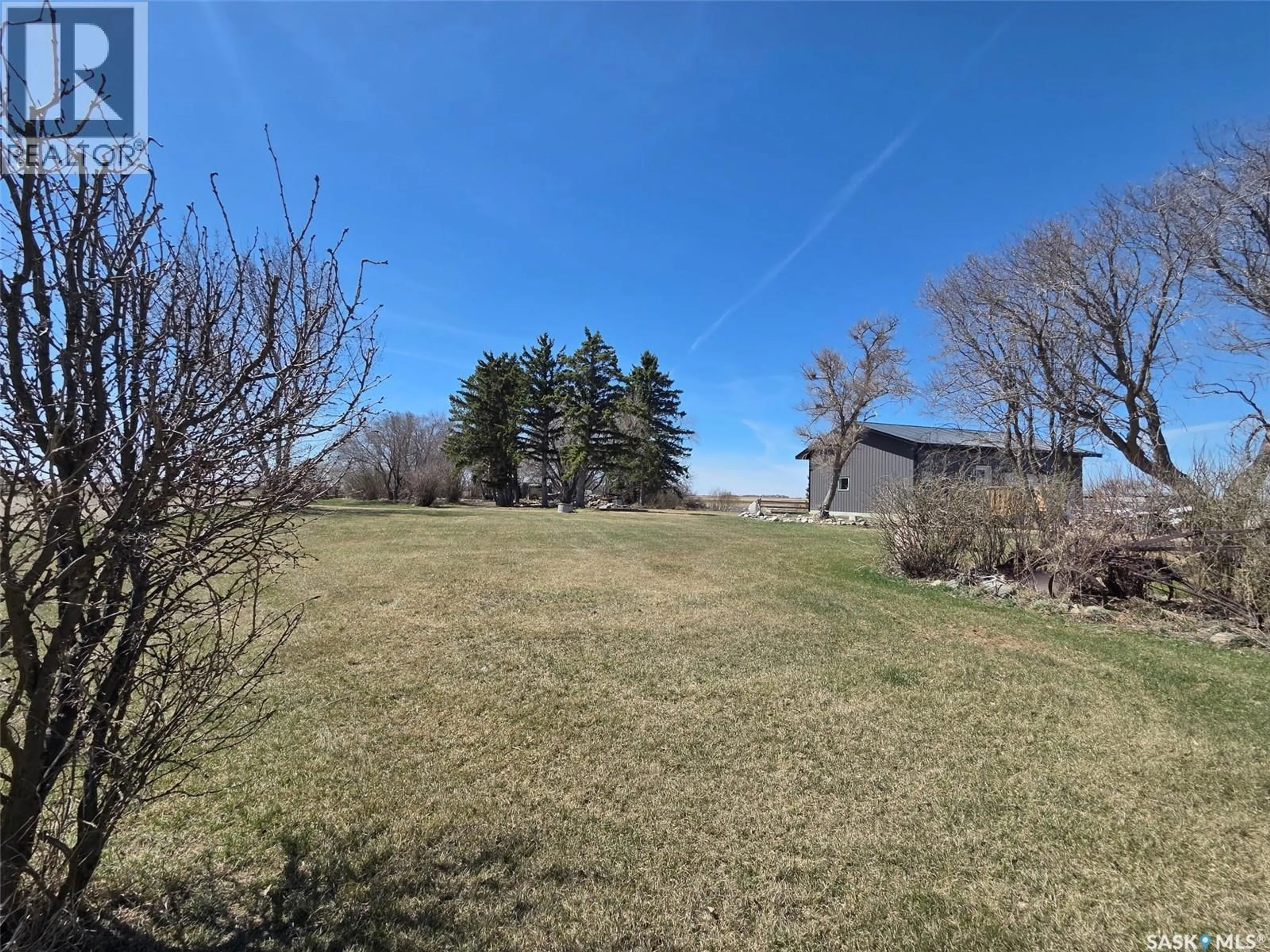 A pic from outside/outdoor area/front of a property/back of a property/a pic from drone, unknown for REISS ACREAGE, Vibank Saskatchewan S0G4Y0