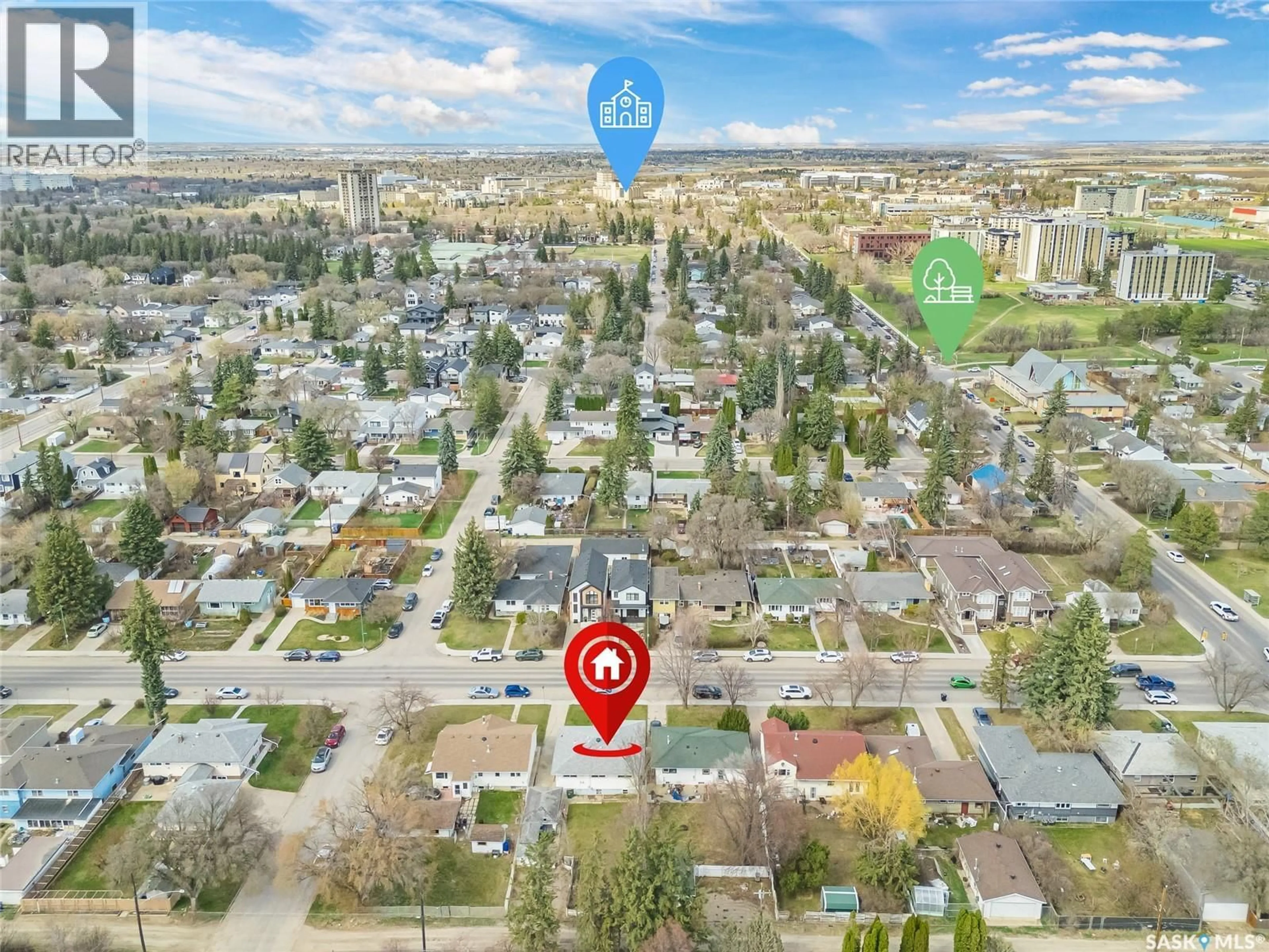 A pic from outside/outdoor area/front of a property/back of a property/a pic from drone, street for 1406 12TH STREET, Saskatoon Saskatchewan S7H0E8