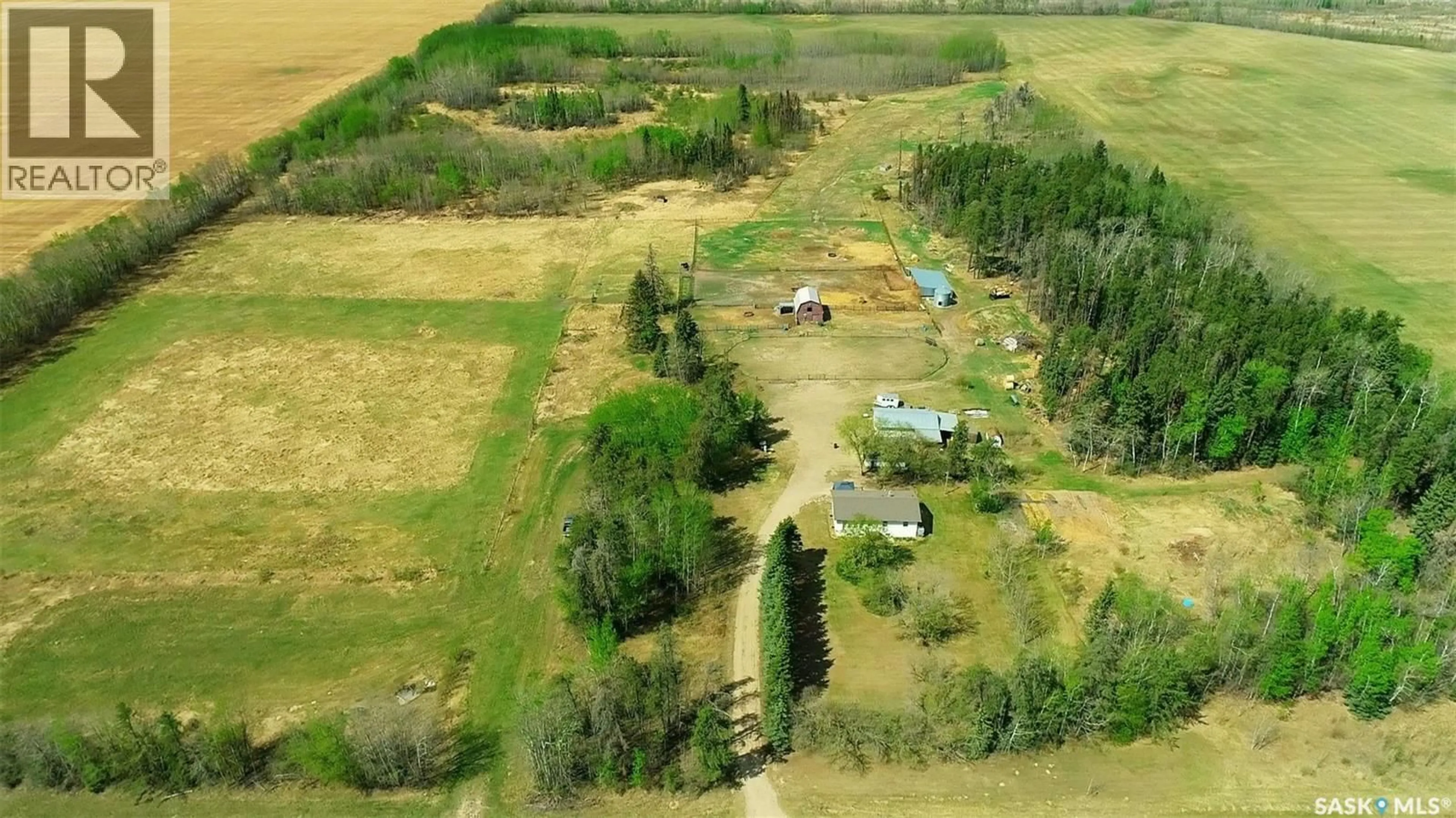 A pic from outside/outdoor area/front of a property/back of a property/a pic from drone, unknown for SMEATON ACREAGE, Torch River Rm No. 488 Saskatchewan S0E2J0