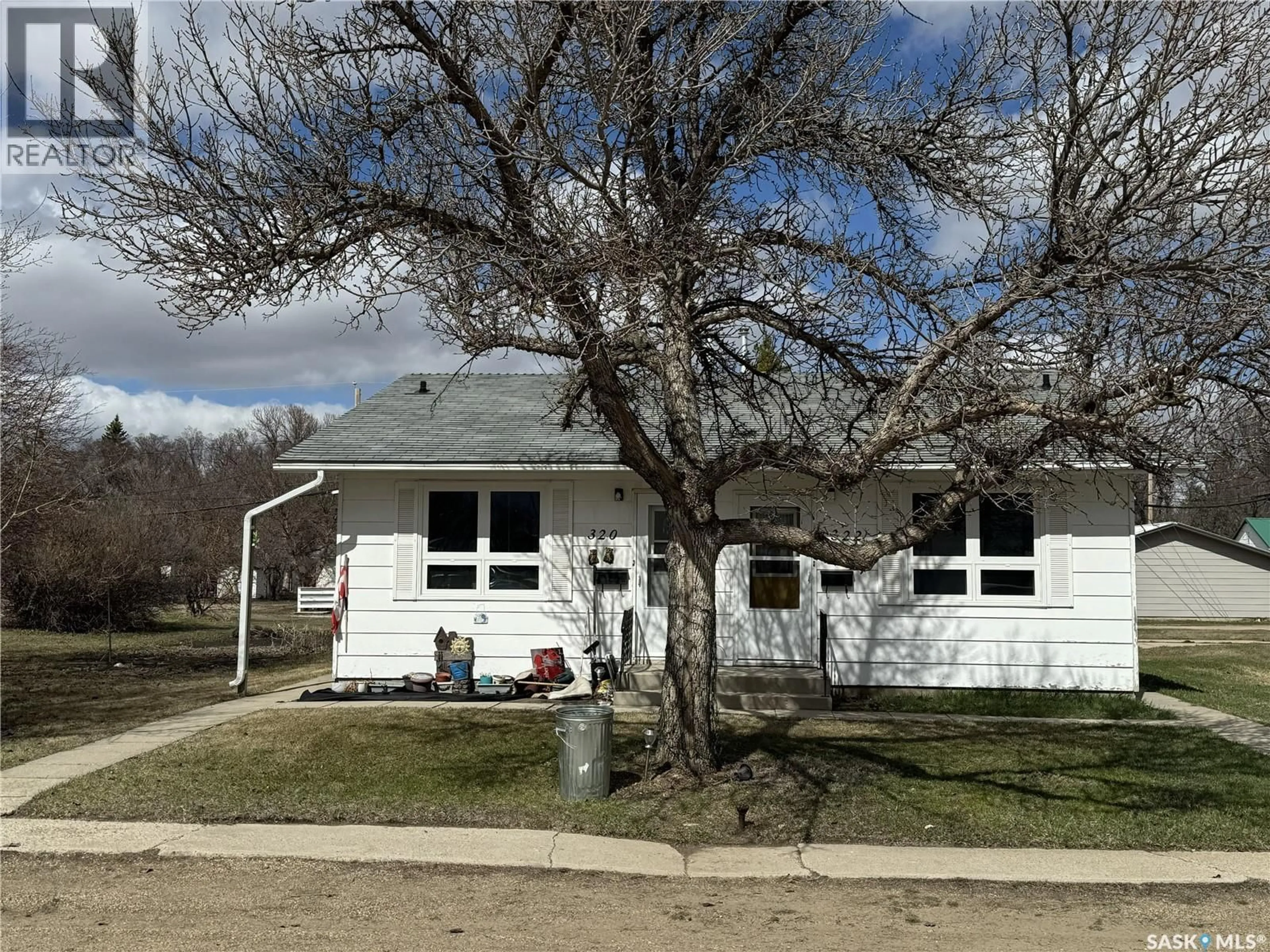 Unknown for 320 & 322 2ND AVENUE, Semans Saskatchewan S0A3S0