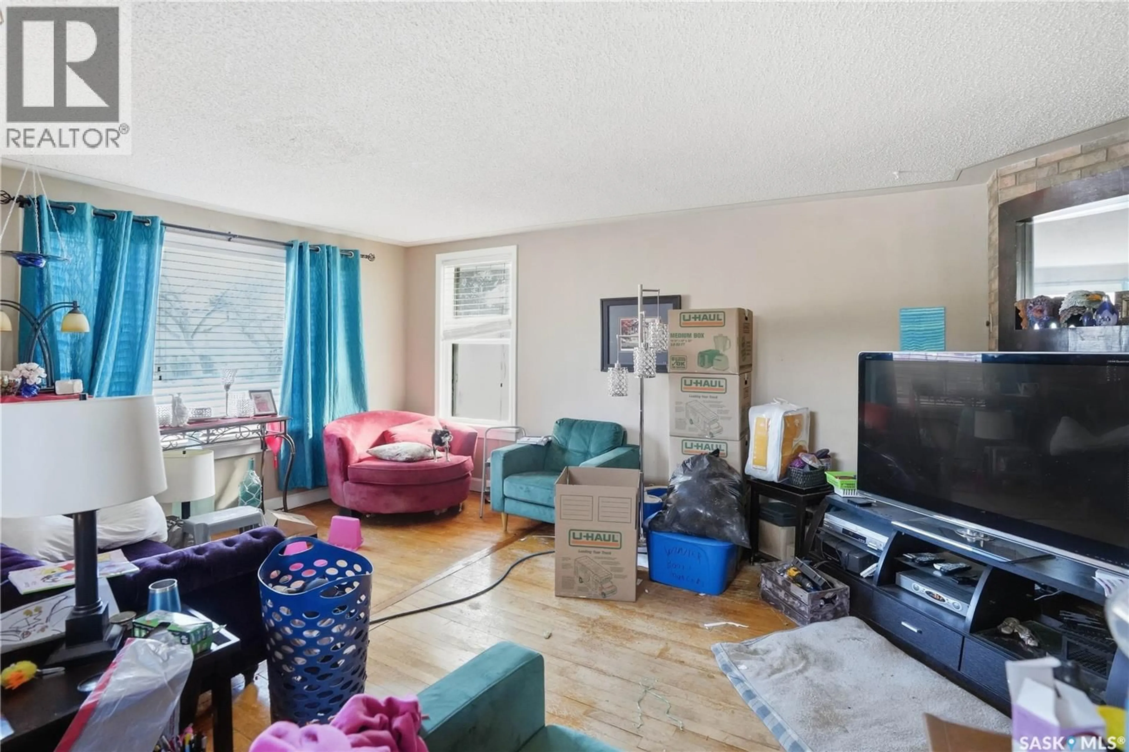 Unknown for 2512 GARNET STREET, Regina Saskatchewan S4T3A4