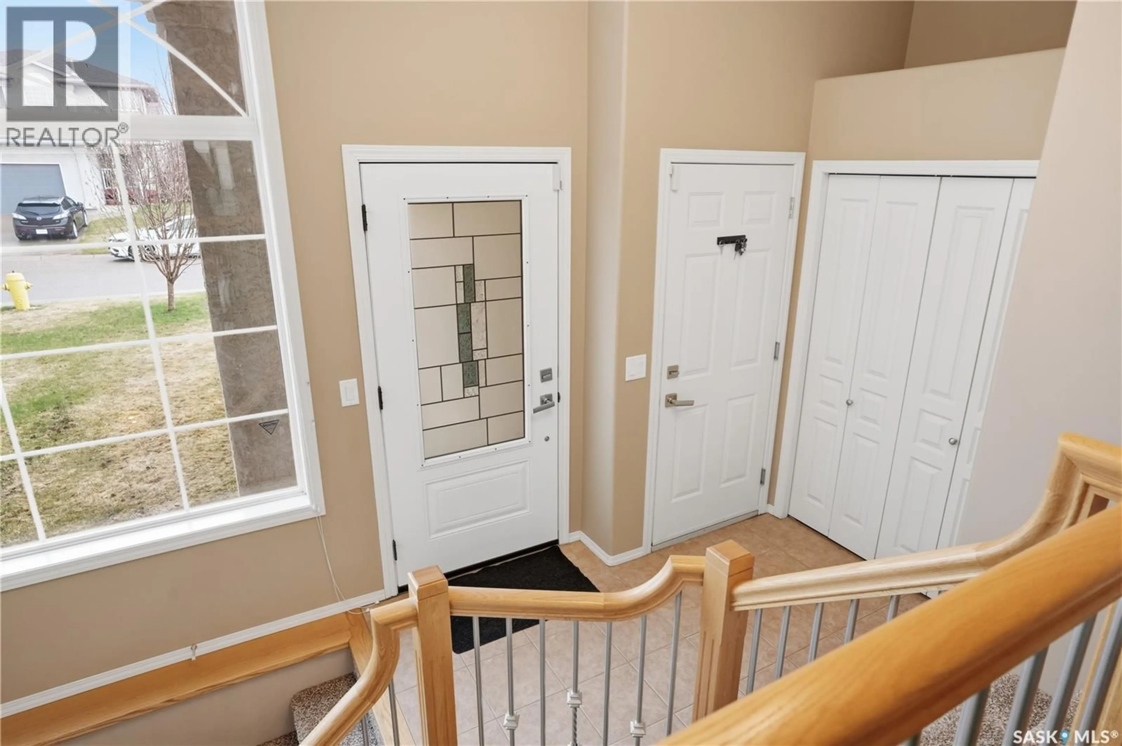 Indoor entryway for 1642 WINGERT DRIVE, Regina Saskatchewan S4X4P9