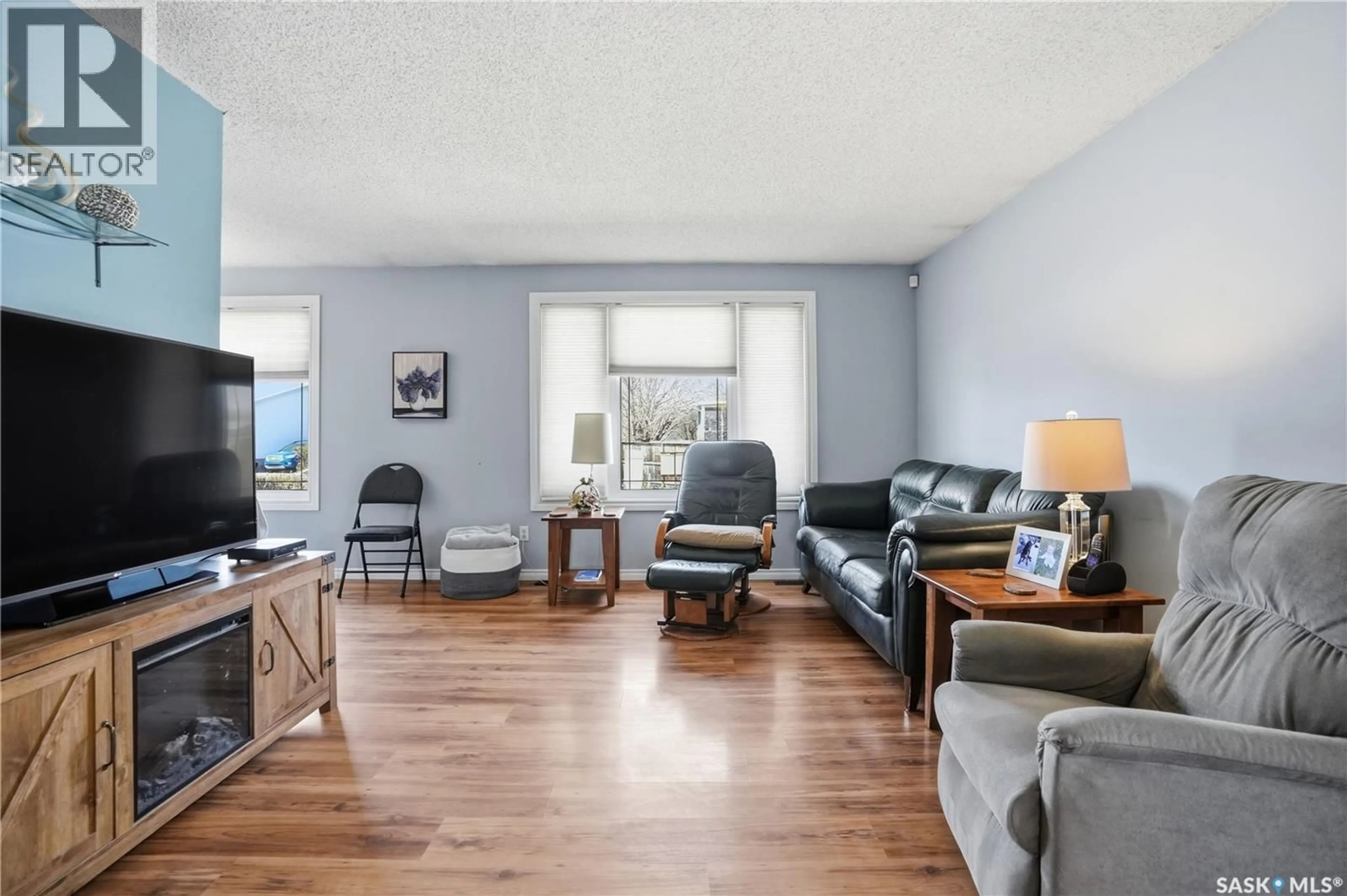 Living room with furniture, unknown for 6831 WHELAN DRIVE, Regina Saskatchewan S4X3W2
