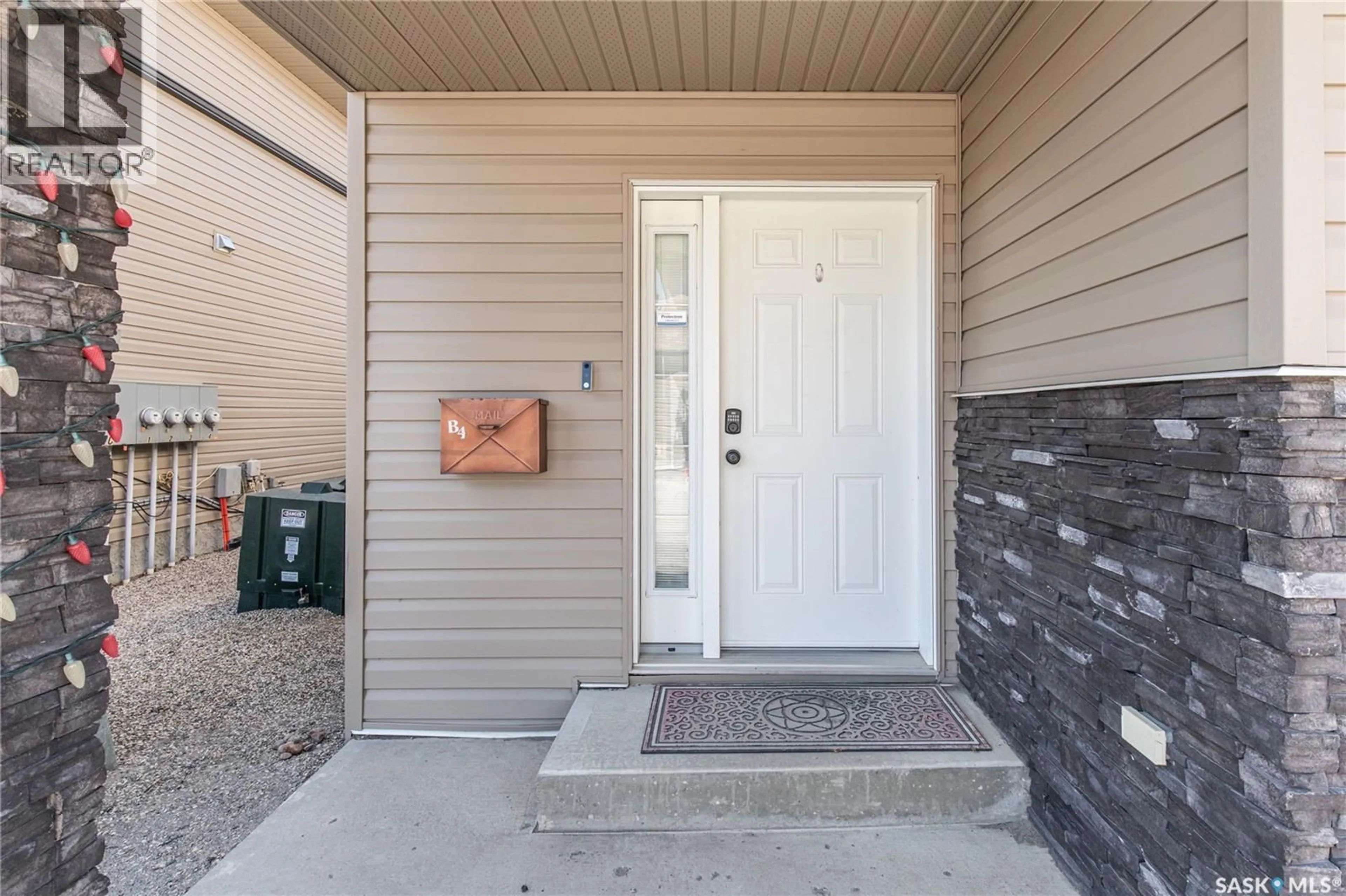 Indoor entryway for B4 - 33 WOOD LILY DRIVE, Moose Jaw Saskatchewan S6J1E6