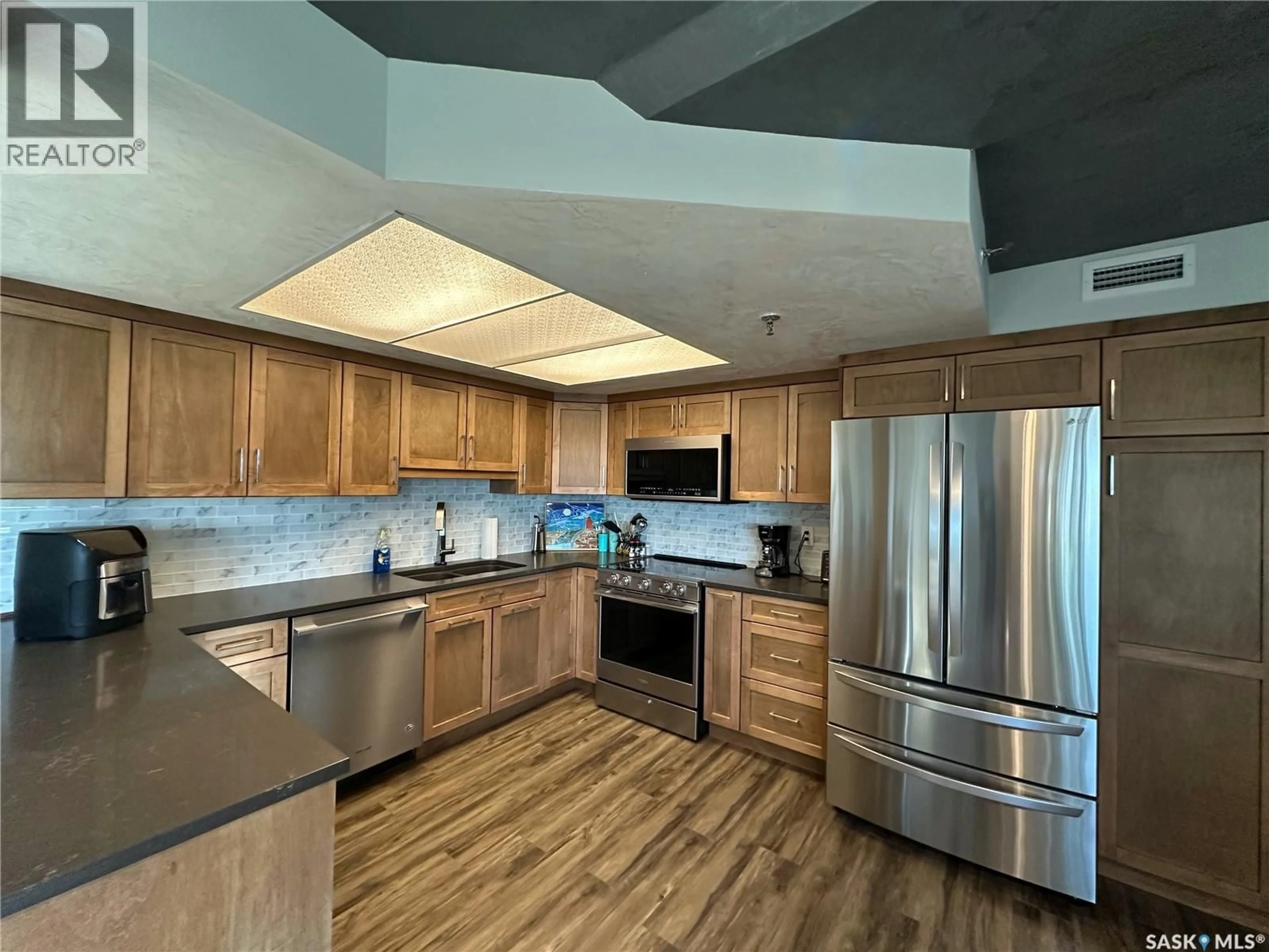 Unknown for 424 - 1260 SPADINA CRESCENT, Saskatoon Saskatchewan S7K6X7