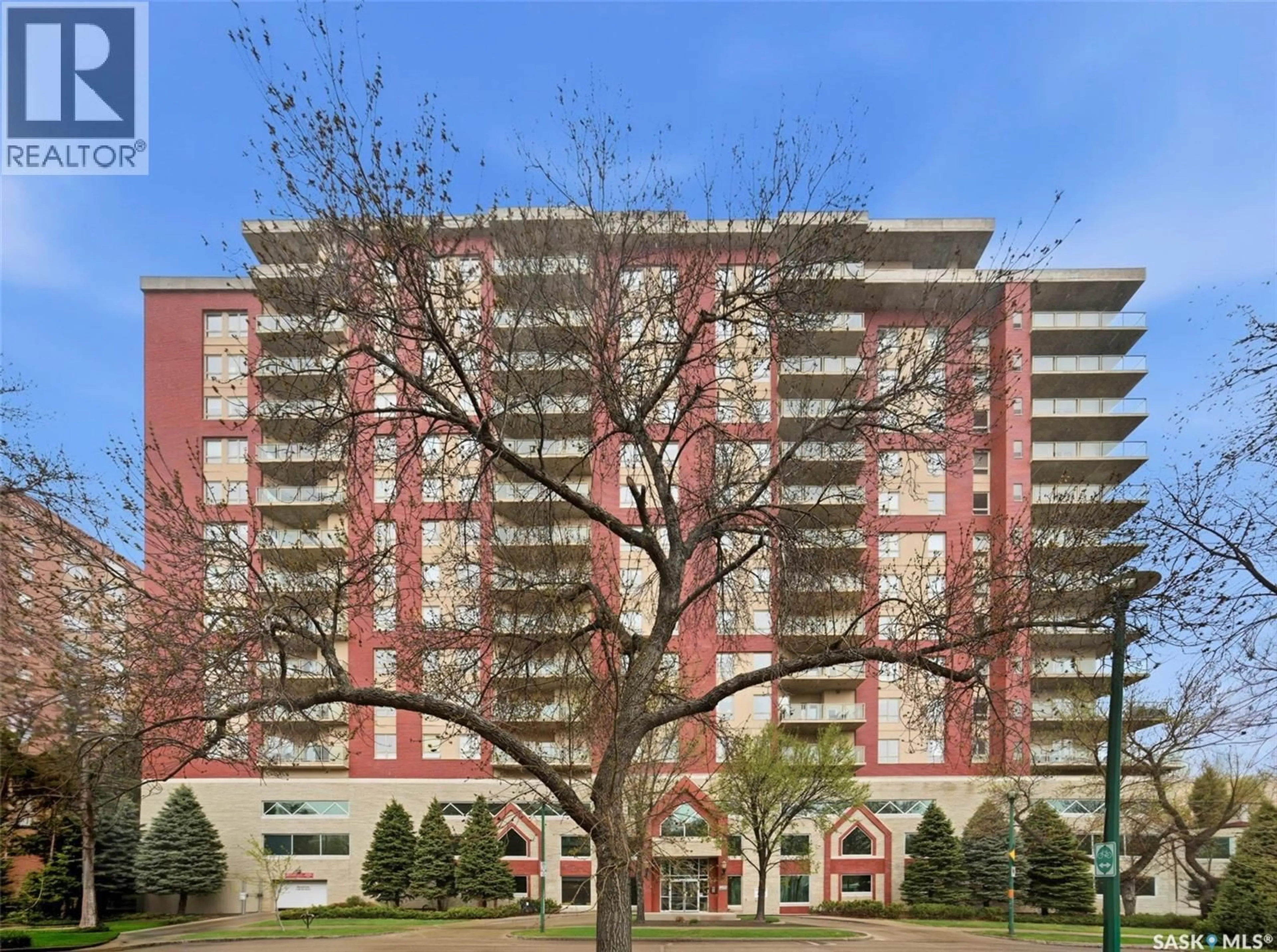 Unknown for 902 SPADINA CRESCENT, Saskatoon Saskatchewan S7K0G8