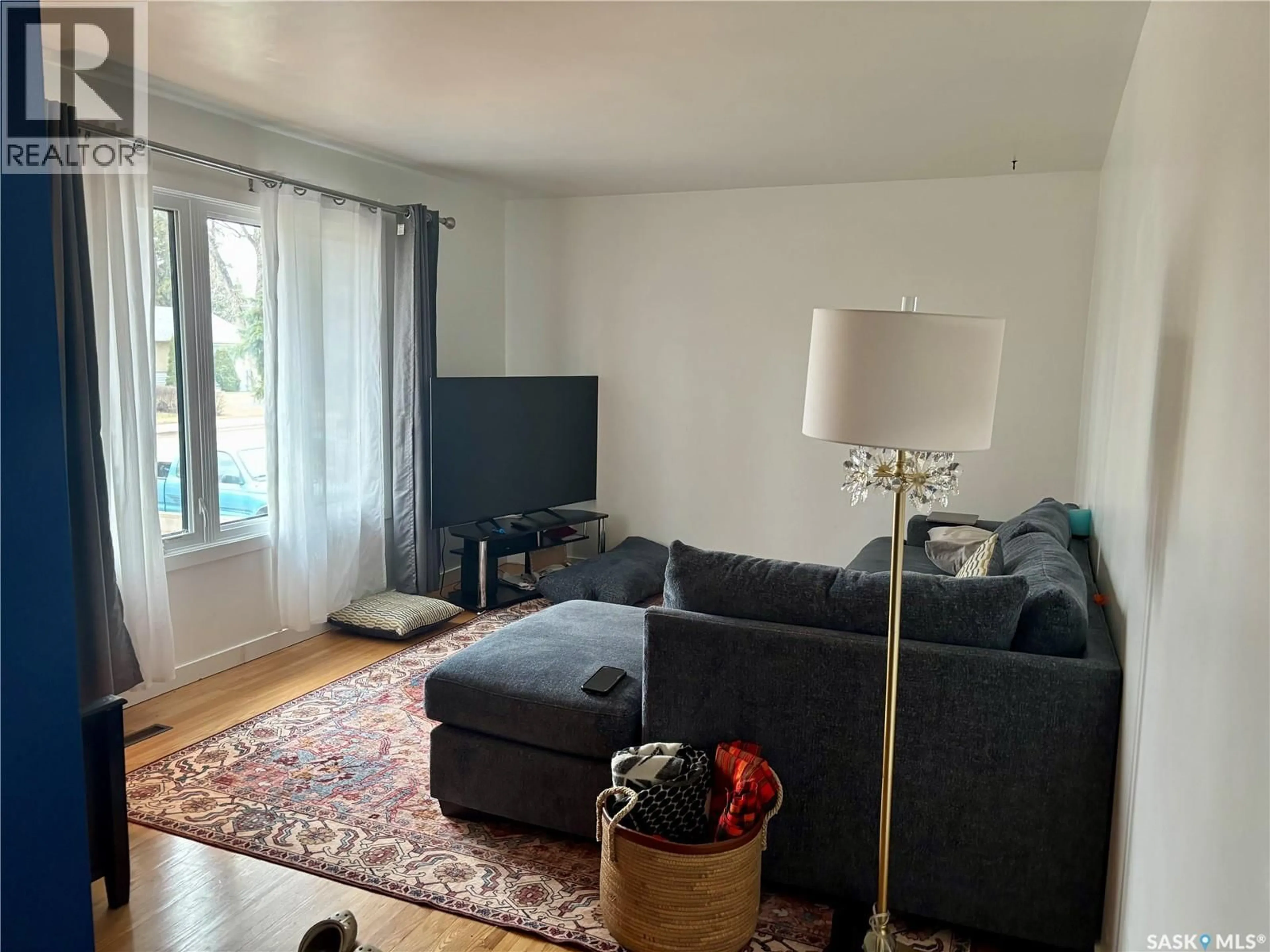 Living room with furniture, unknown for 1113 WILSON CRESCENT, Saskatoon Saskatchewan S7J2M7