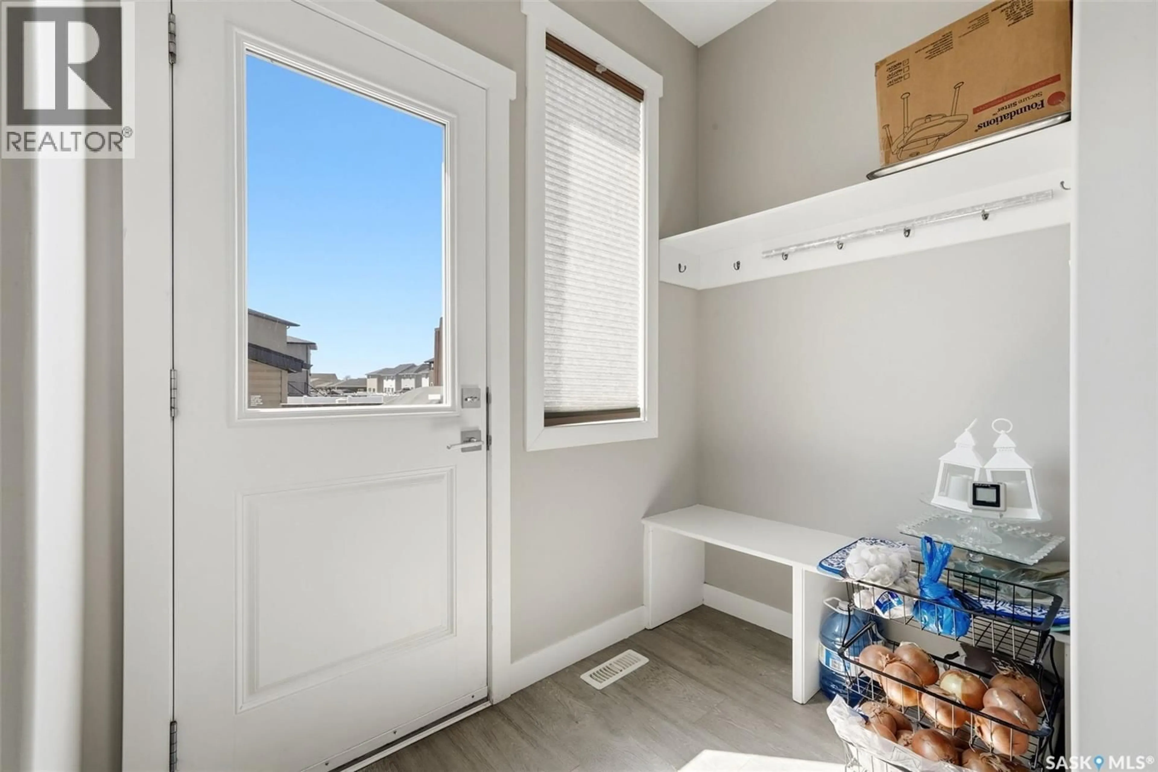 Indoor entryway for 4217 E KELLER AVENUE, Regina Saskatchewan S4V3P8