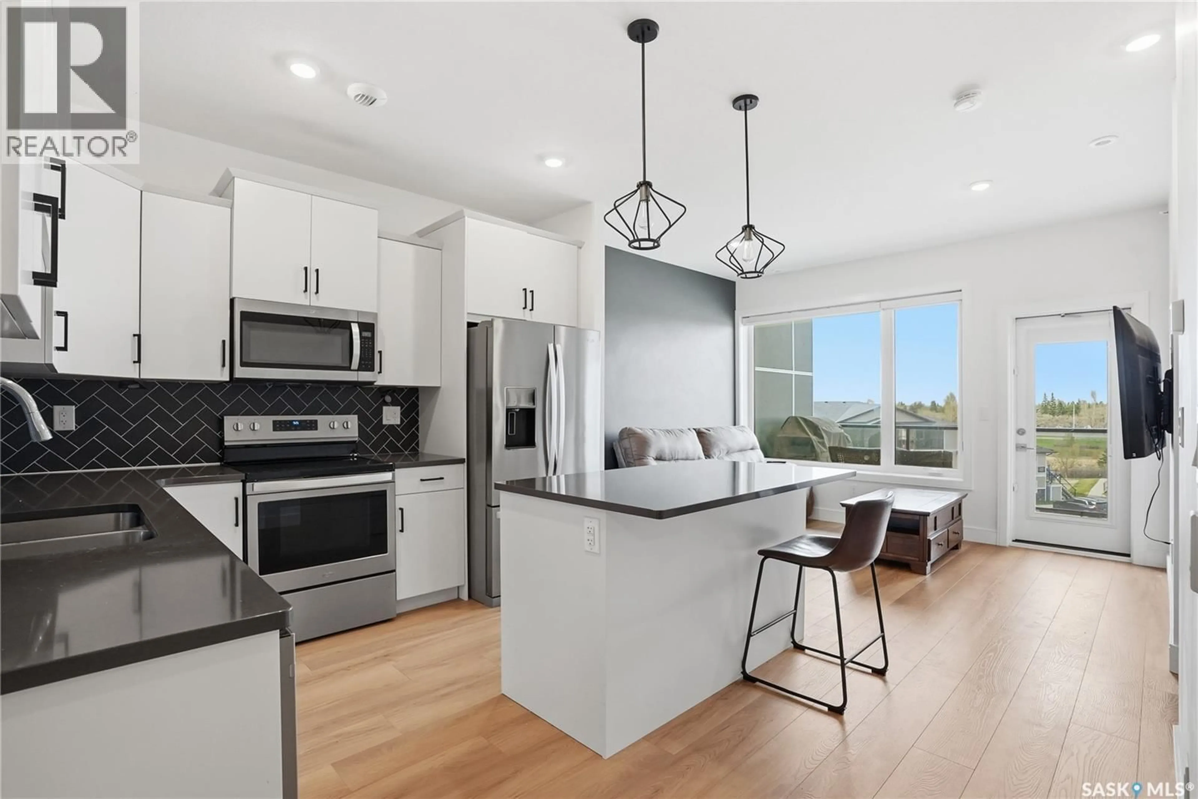 Open concept kitchen, unknown for 105 - 309 WILLIS CRESCENT, Saskatoon Saskatchewan S7T0X9