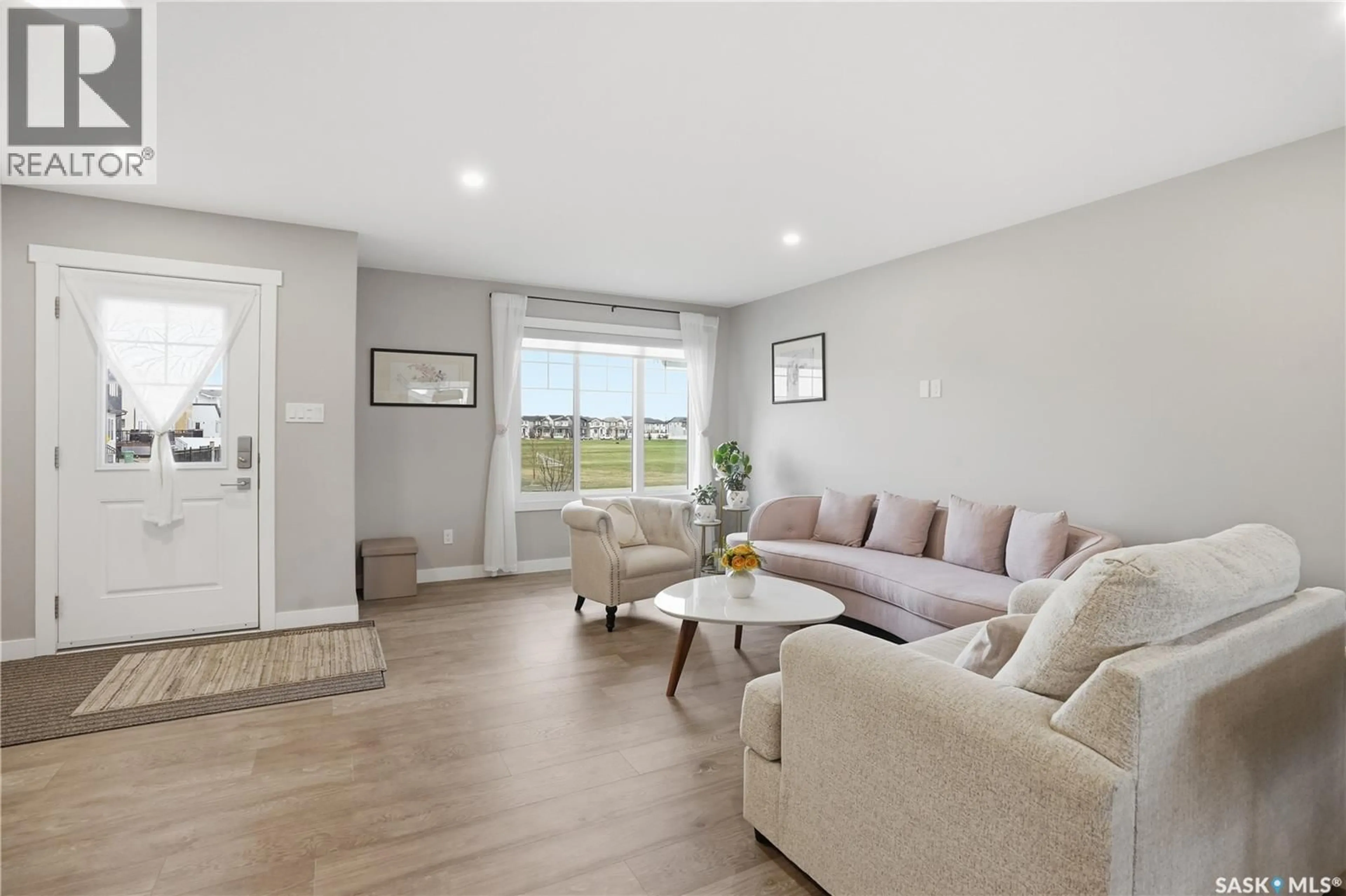 Living room with furniture, unknown for 4521 KELLER AVENUE, Regina Saskatchewan S4V3R3