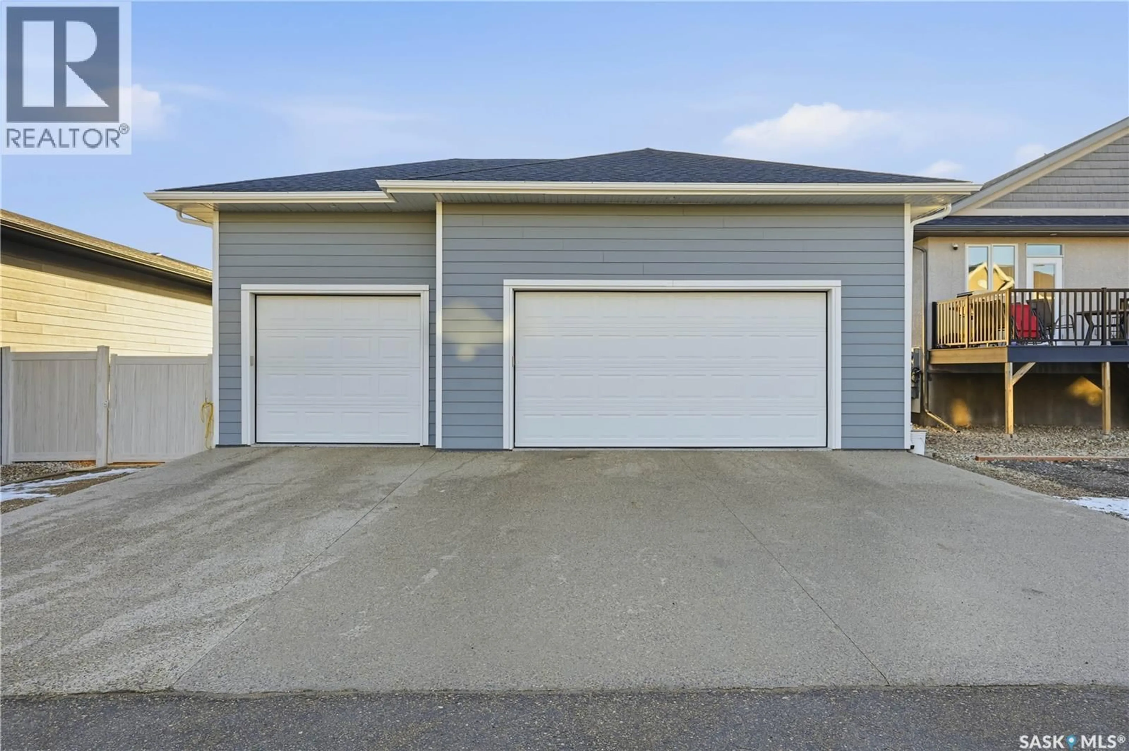 Indoor garage for E - 4202 GREEN OLIVE WAY, Regina Saskatchewan S4V1P8