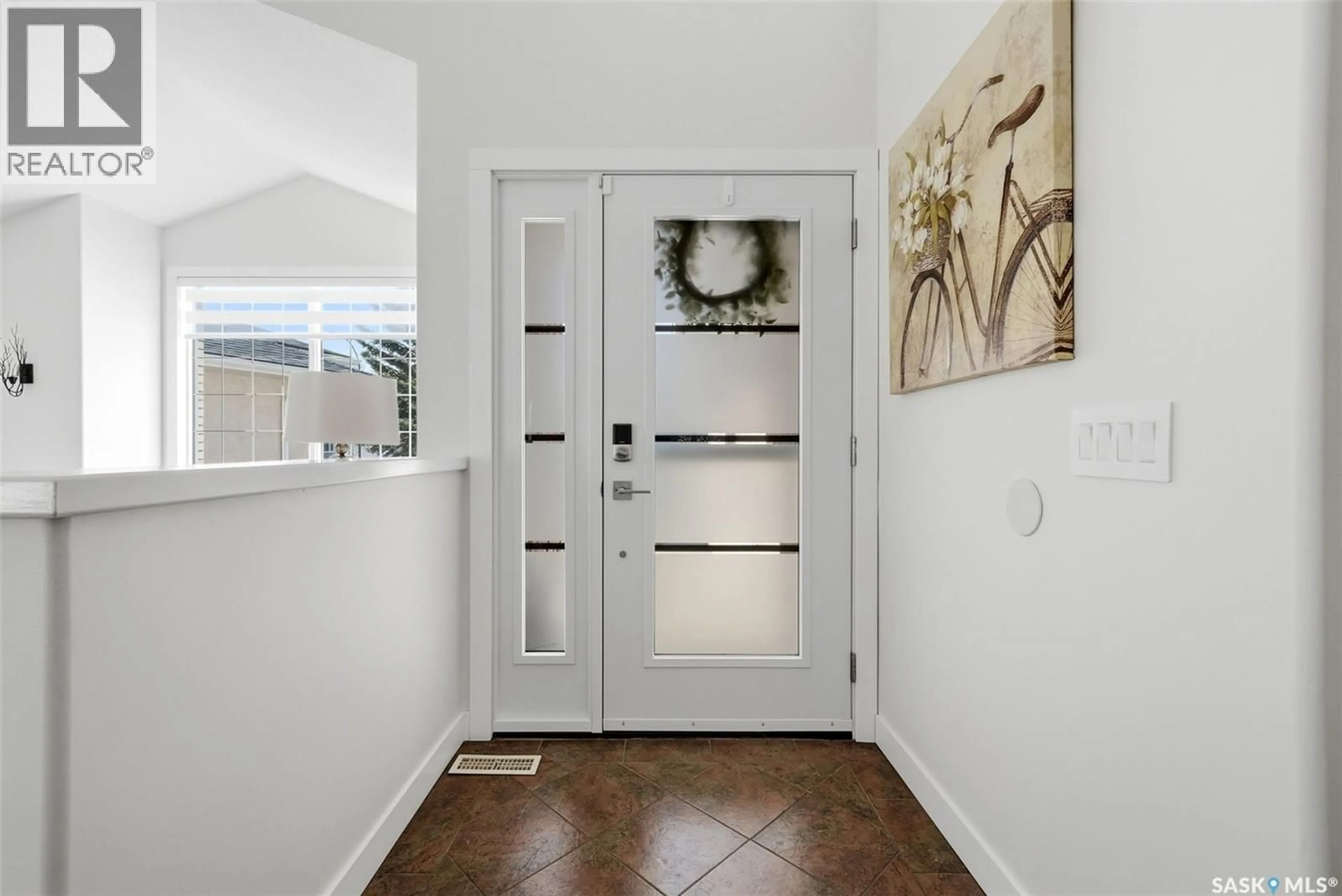 Indoor entryway for E - 3234 PEYSON BAY, Regina Saskatchewan S4V2W8