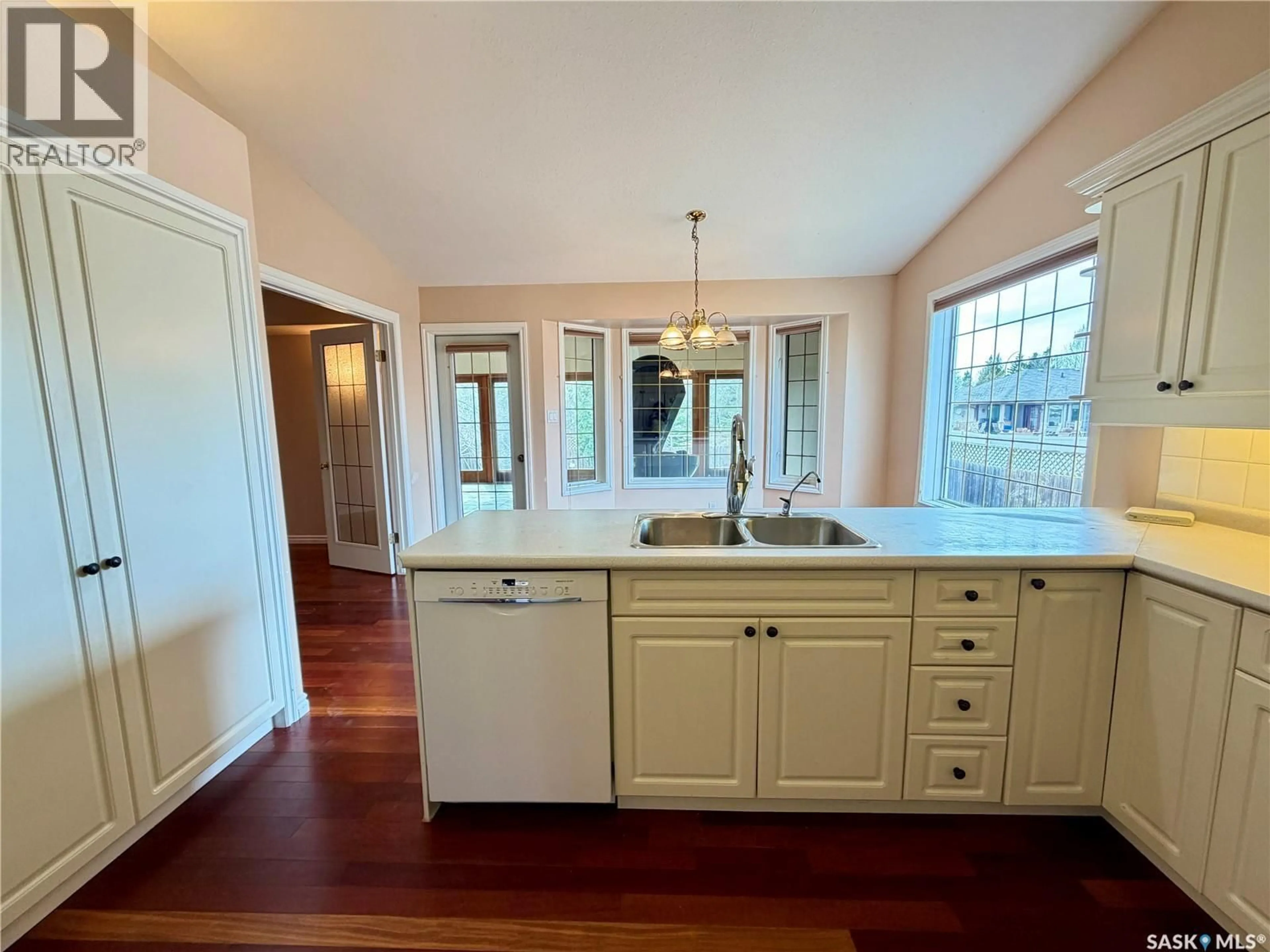 Open concept kitchen, unknown for 616 3RD STREET, Spiritwood Saskatchewan S0J2M0