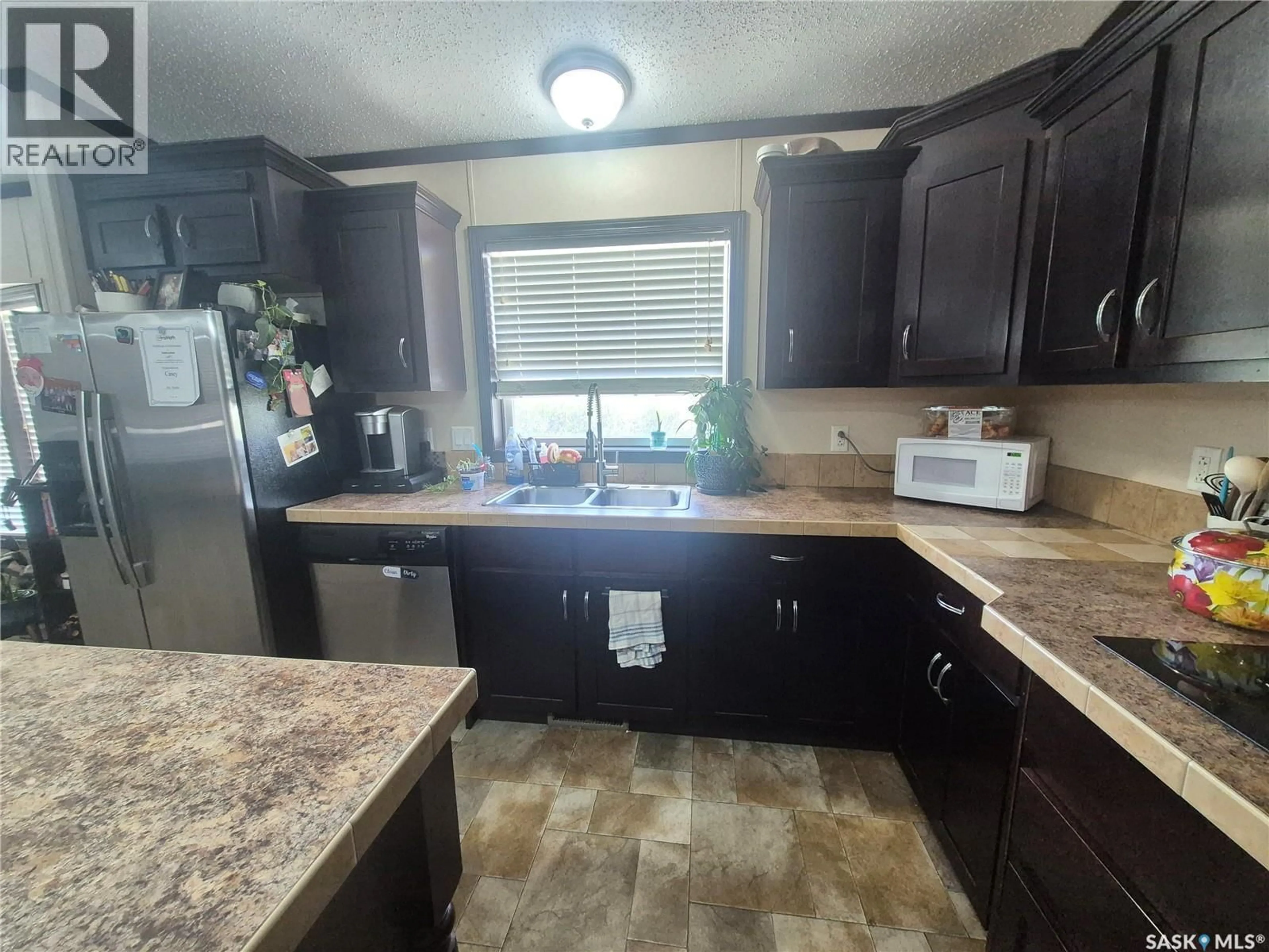 Standard kitchen, unknown for 160 7TH AVENUE, Bengough Saskatchewan S0C0K0