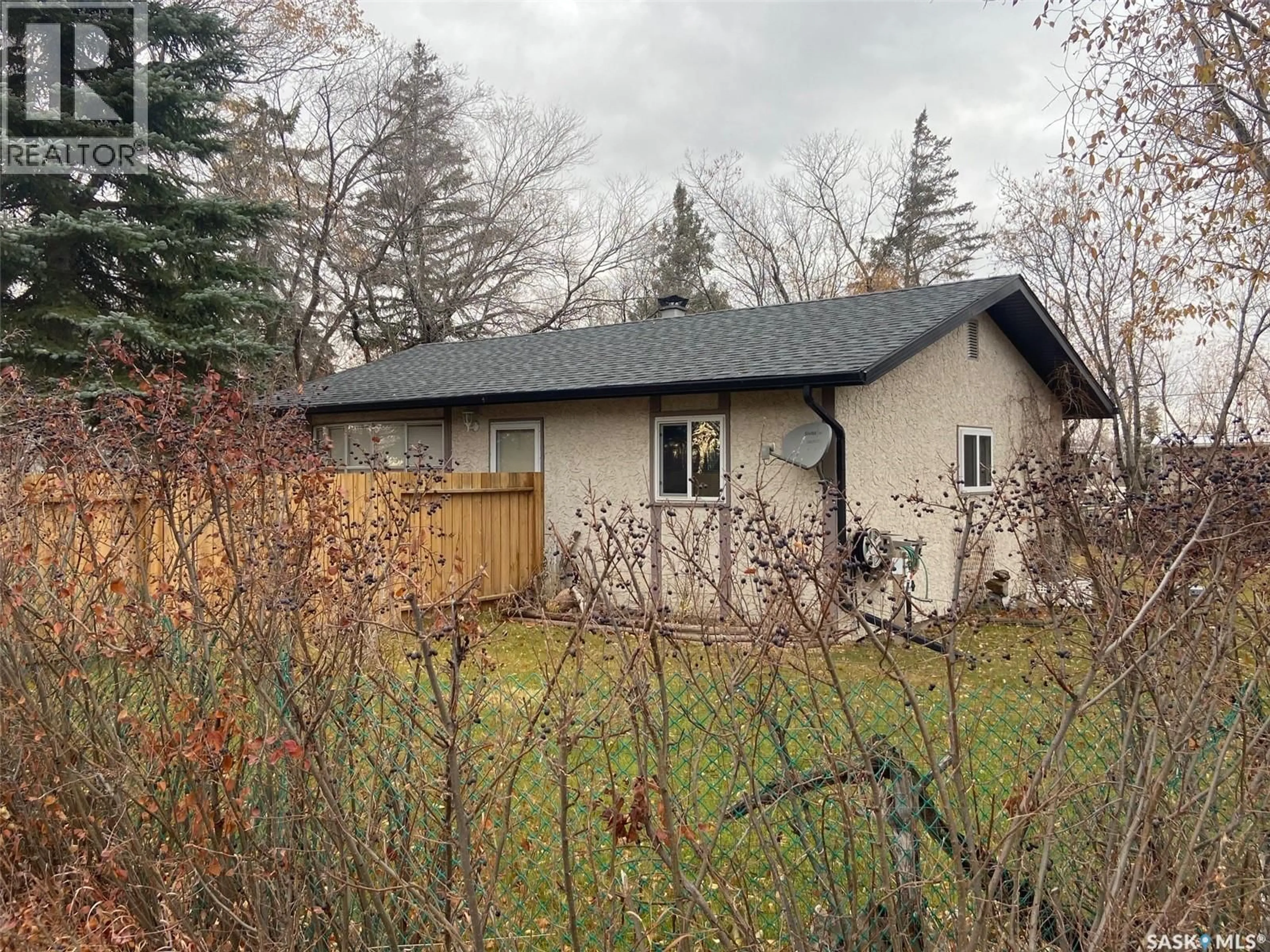 A pic from outside/outdoor area/front of a property/back of a property/a pic from drone, unknown for 123 MAPLE ROAD, Island View Saskatchewan S0G0L0