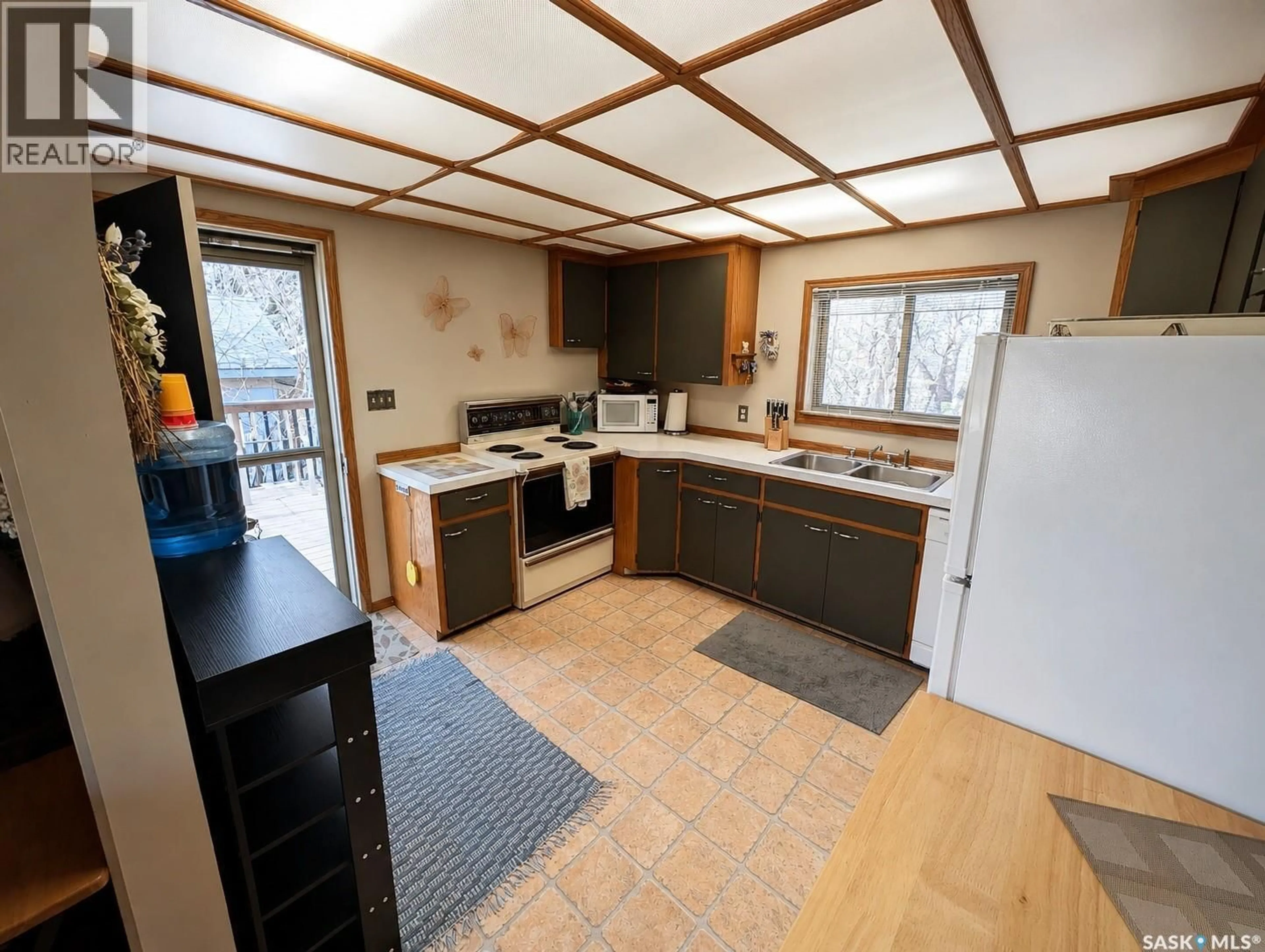 Standard kitchen, unknown for 123 MAPLE ROAD, Island View Saskatchewan S0G0L0