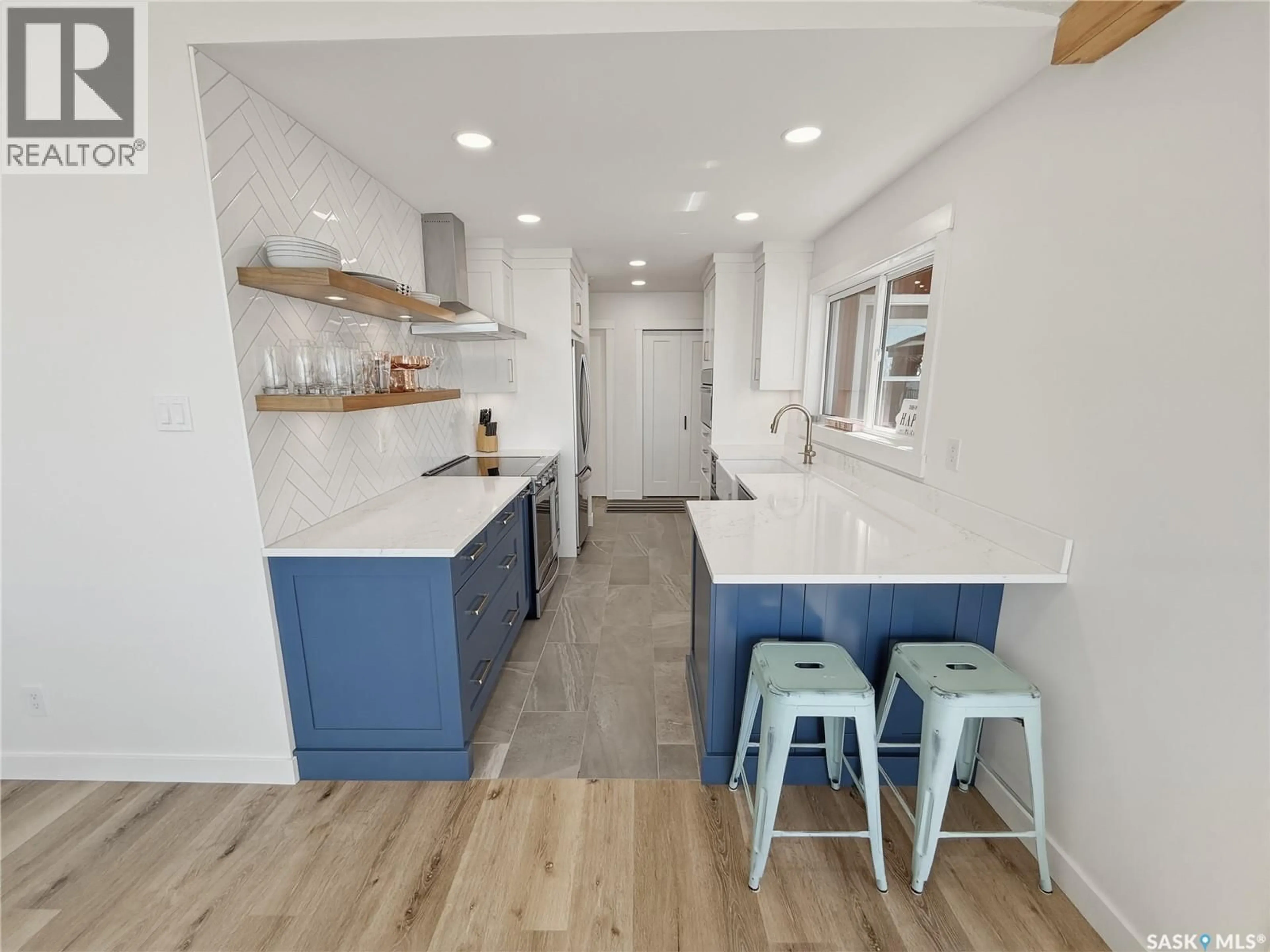 Open concept kitchen, unknown for 105 ELIM DRIVE, Lac Pelletier Rm No. 107 Saskatchewan S0N0E0