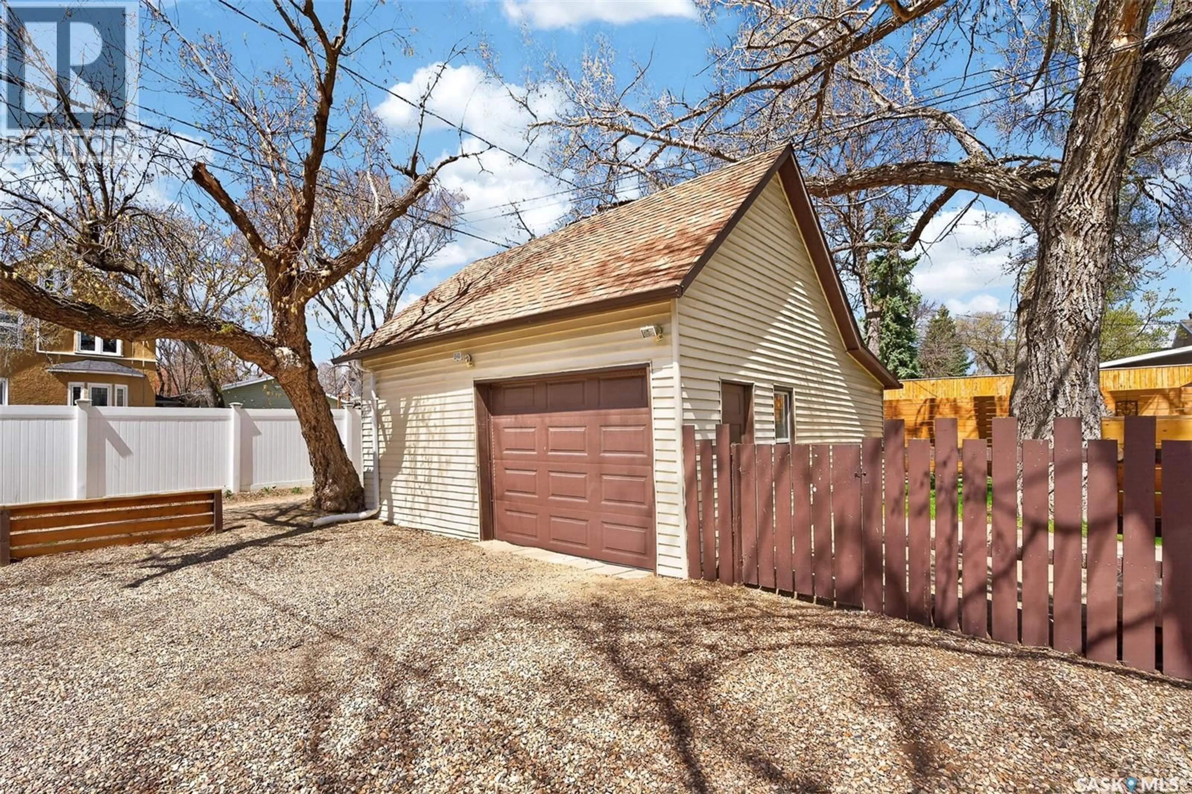 Shed for 1108 REDLAND AVENUE, Moose Jaw Saskatchewan S6H3P3