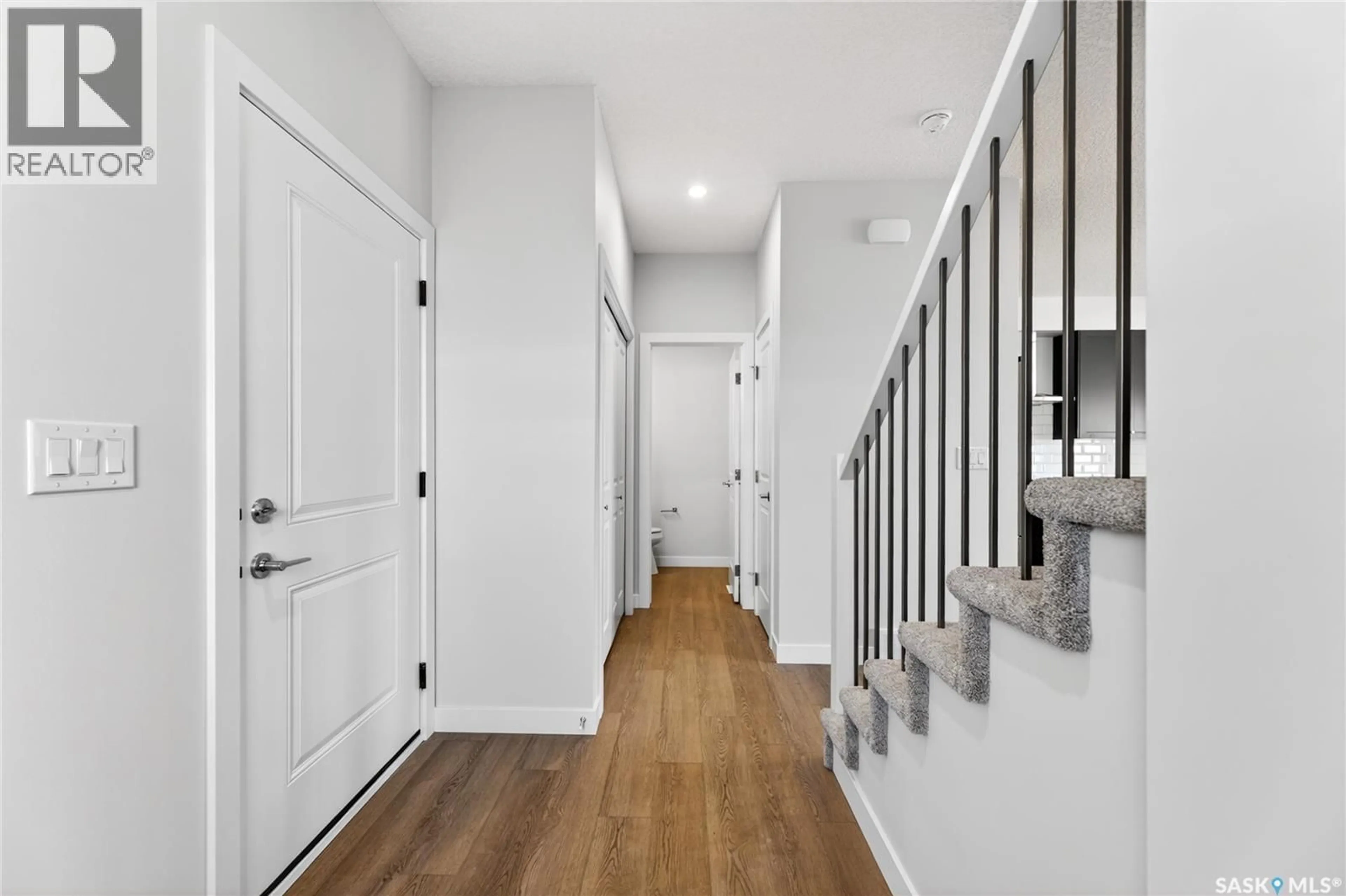 Indoor entryway for 830 - 2 BRIGHTON BOULEVARD, Saskatoon Saskatchewan S7V2A8