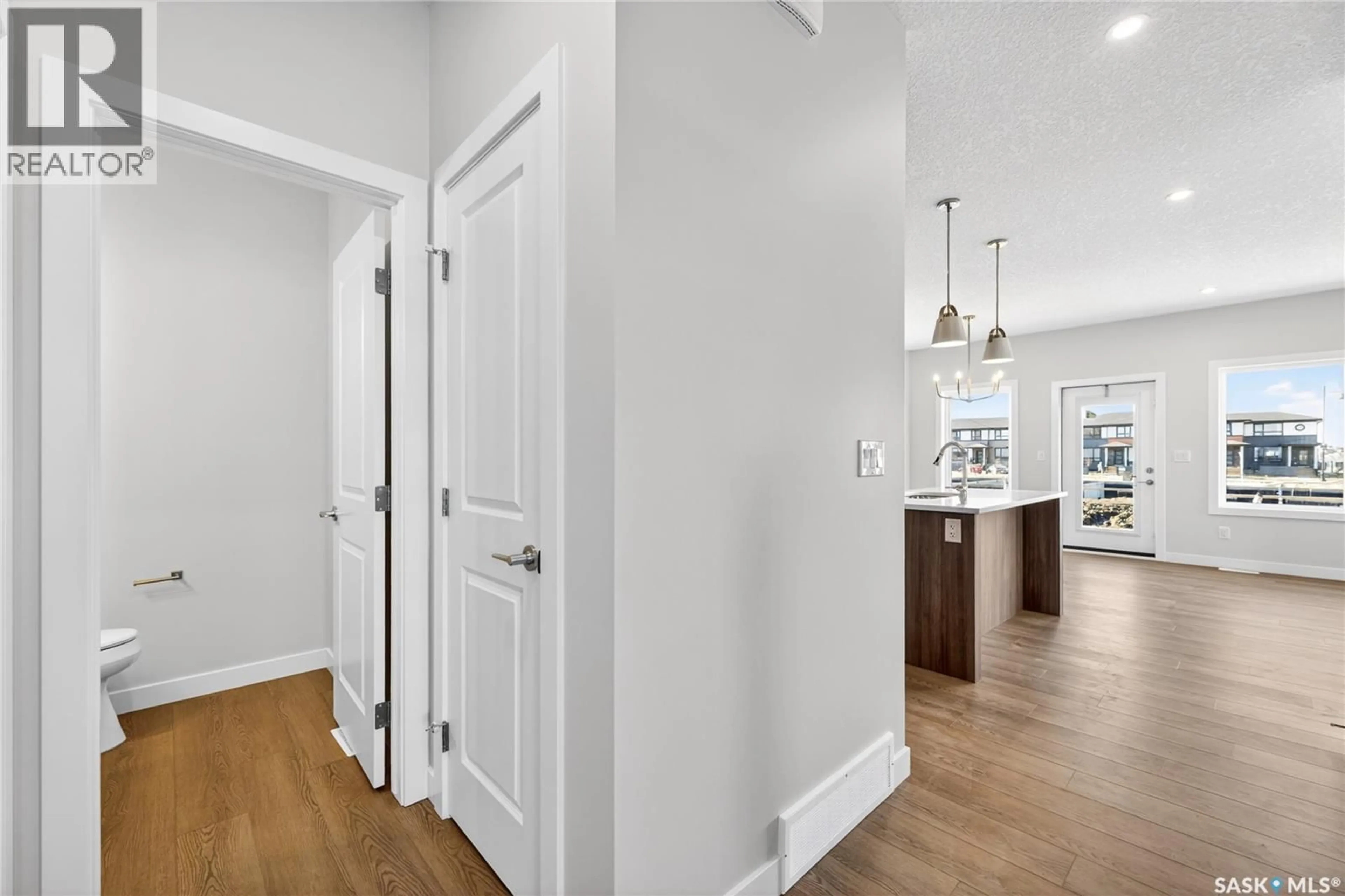 Indoor entryway for 830 - 2 BRIGHTON BOULEVARD, Saskatoon Saskatchewan S7V2A8