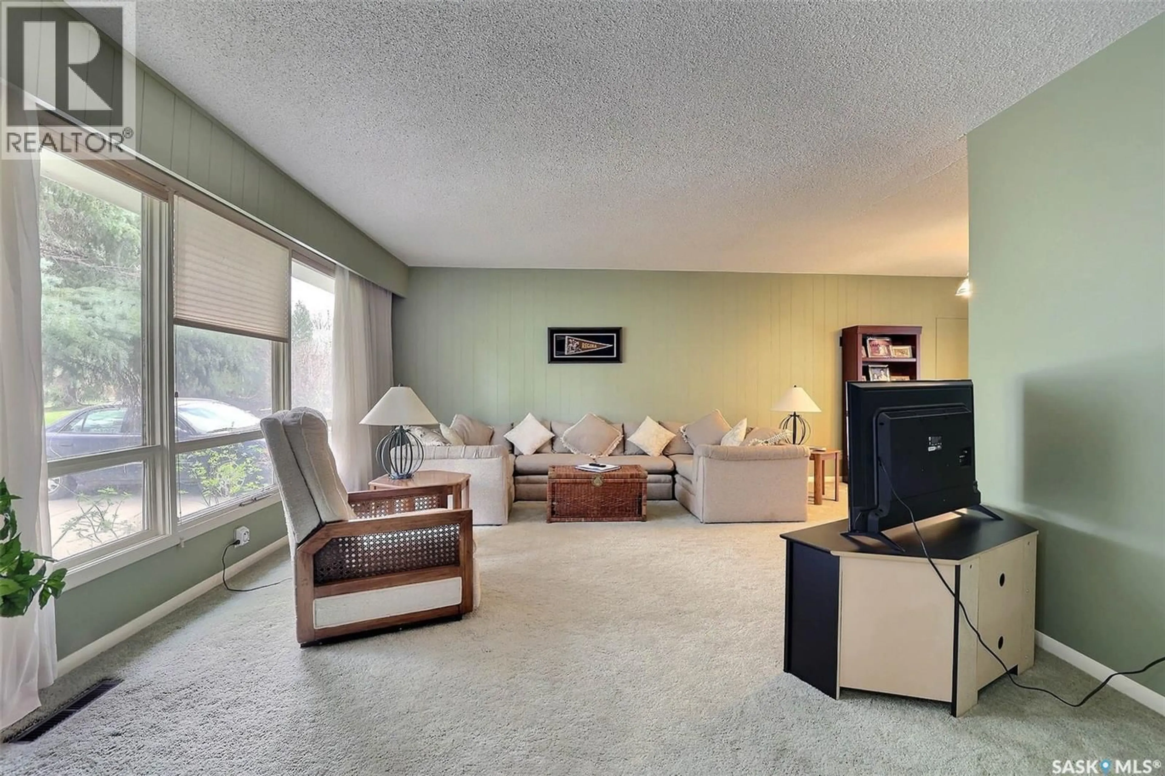 Unknown for 15 ACADEMY PARK ROAD, Regina Saskatchewan S4S4M8