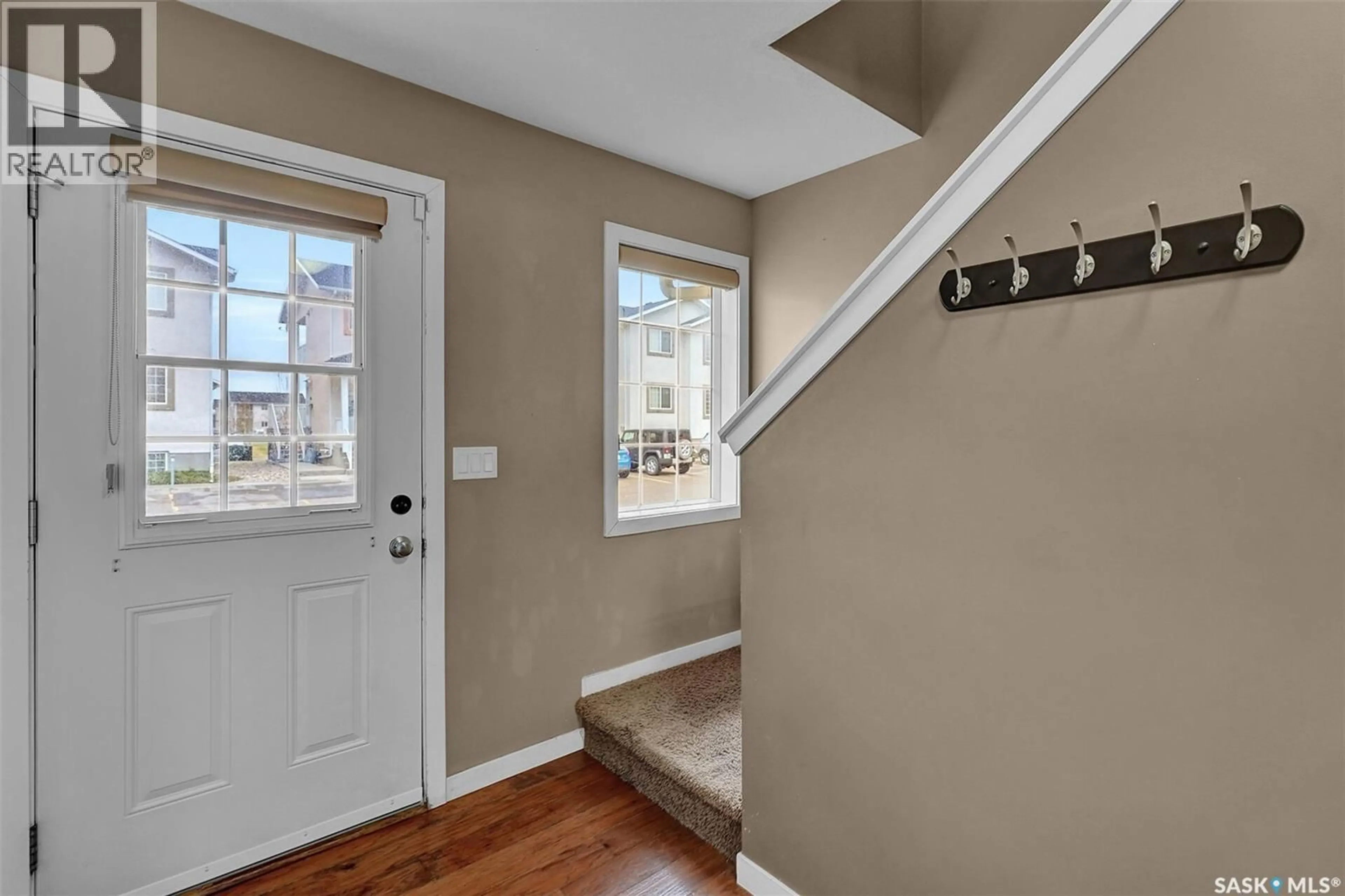 Indoor entryway for 4101 - 23 PRESTON CRESCENT, Regina Saskatchewan S4X0G3