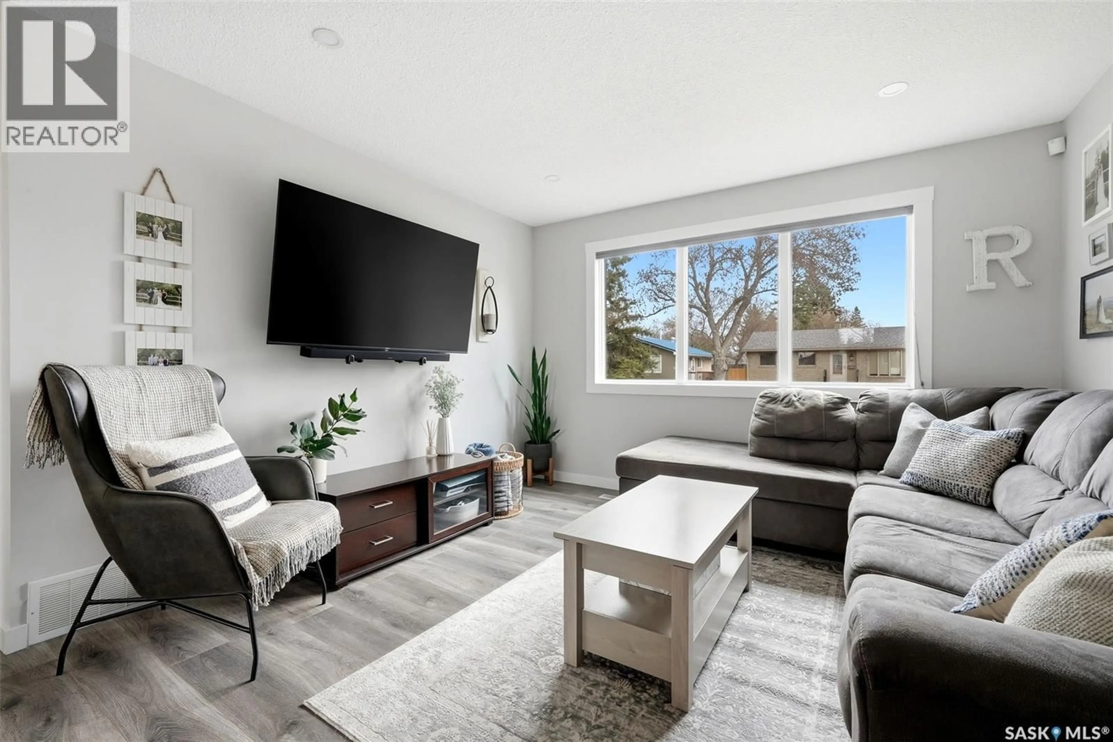 Living room with furniture, unknown for 68 CARMICHAEL ROAD, Regina Saskatchewan S4R0C5