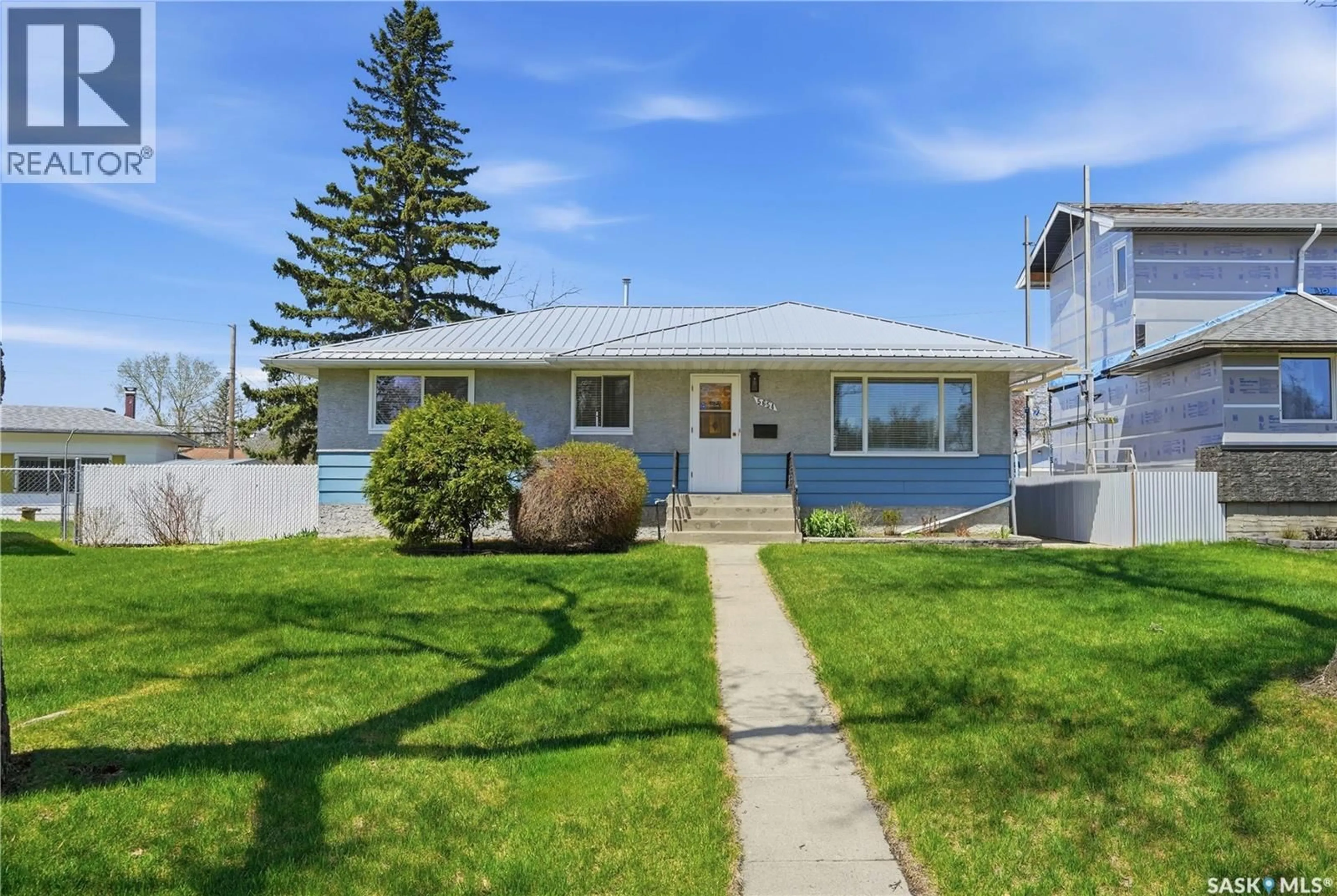 Home with vinyl exterior material, street for 5654 WALKER CRESCENT, Regina Saskatchewan S4T6B1