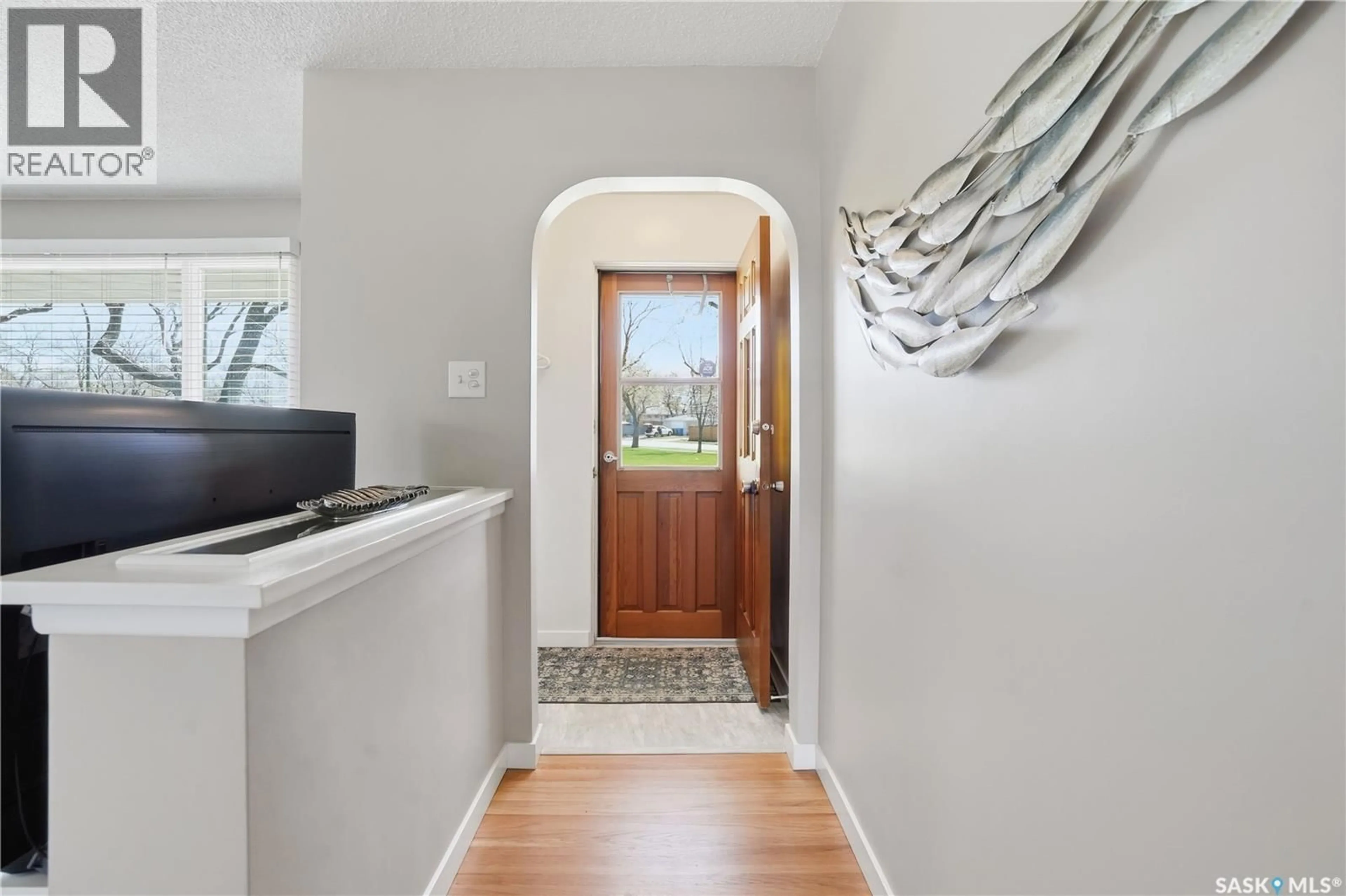 Indoor entryway for 5654 WALKER CRESCENT, Regina Saskatchewan S4T6B1