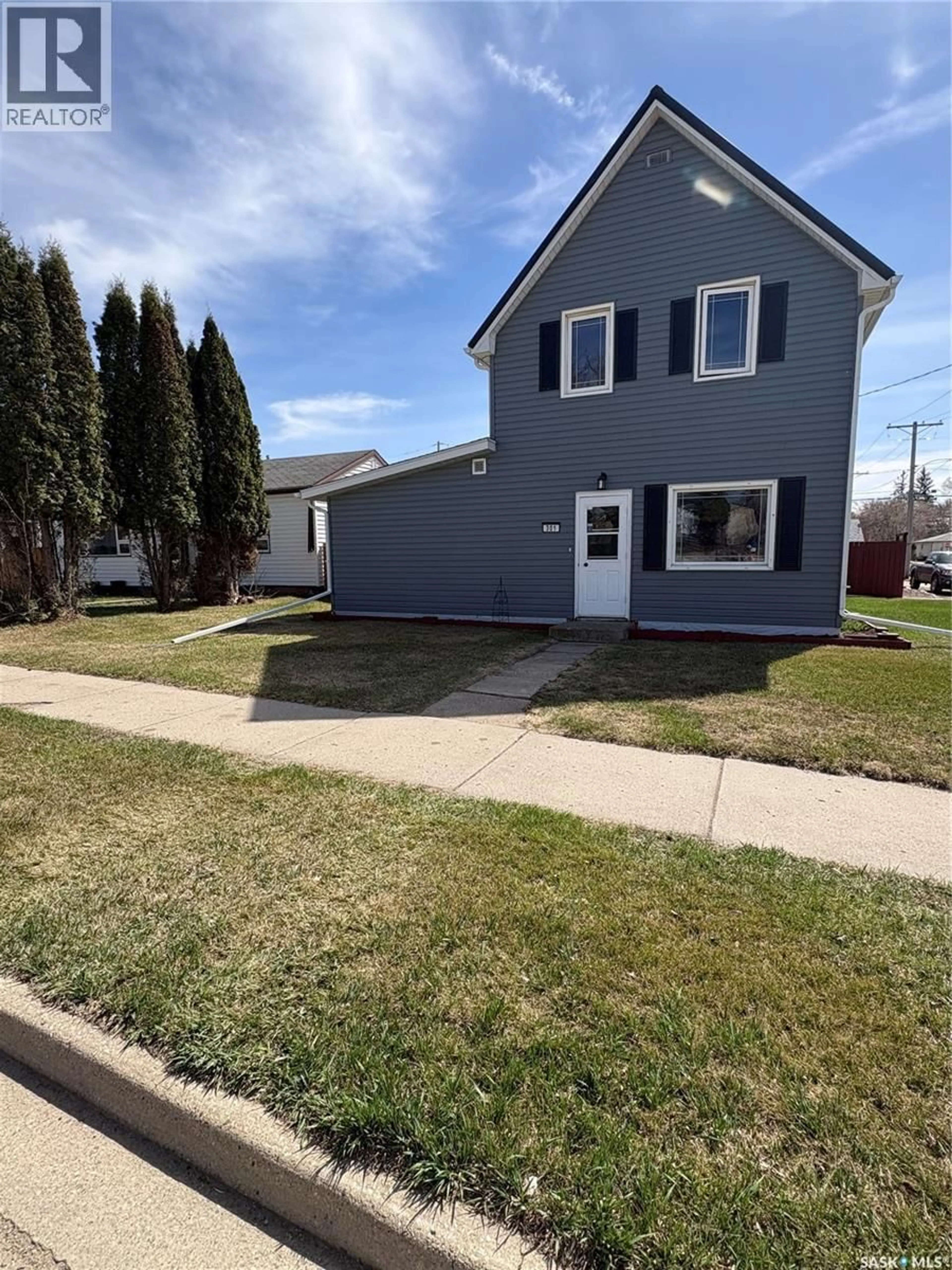 Unknown for 301 8TH AVENUE, Melville Saskatchewan S0A2P0
