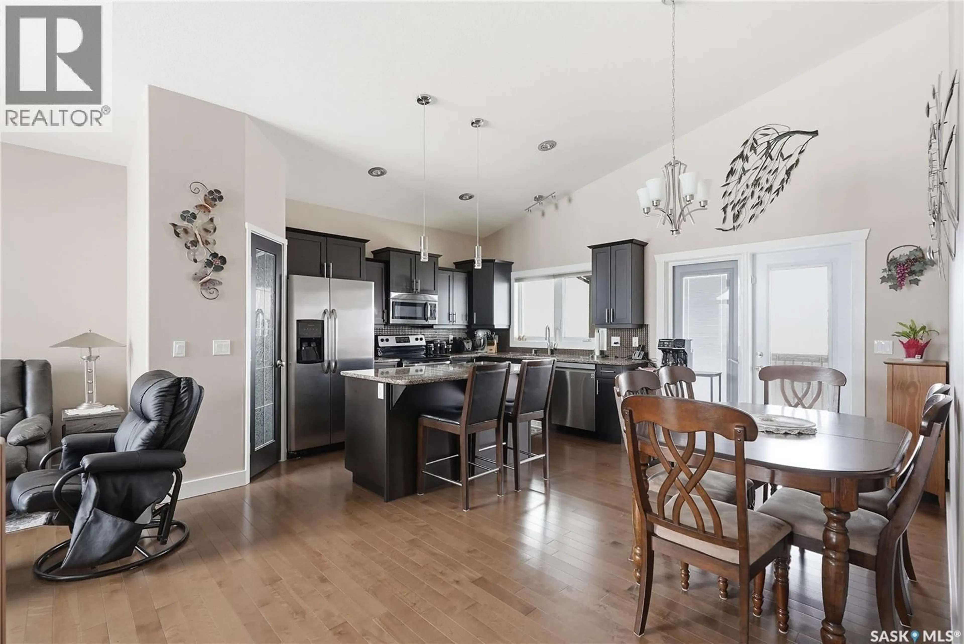 Open concept kitchen, unknown for 335 MCCALLUM LANE, Saskatoon Saskatchewan S7R0C3