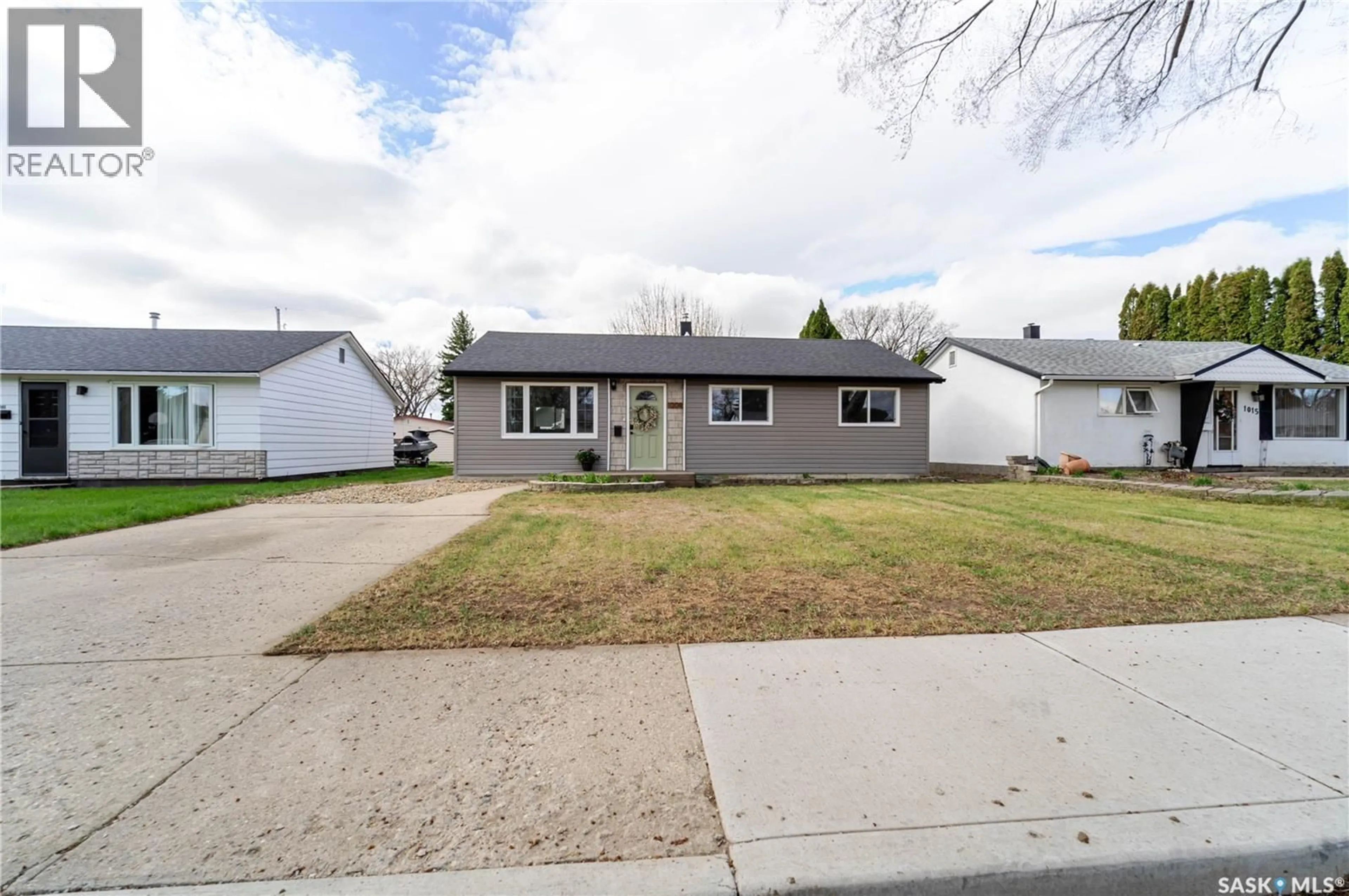 Unknown for 1009 EDMONTON STREET, Moose Jaw Saskatchewan S6H3A9